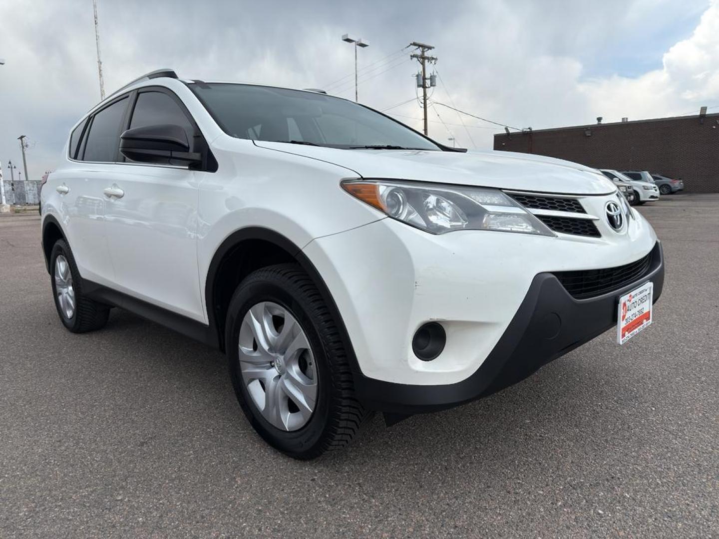 2014 WHITE Toyota RAV4 LE (JTMBFREV9ED) with an 4 Cyl, 2.5L engine, Automatic transmission, located at 10890 W. Colfax Ave., Lakewood, CO, 80215, (303) 274-7692, 39.739914, -105.120132 - Photo#2