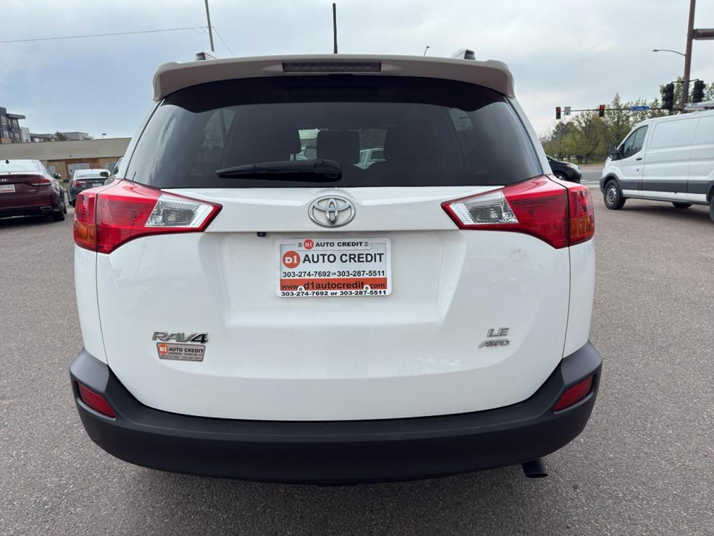 2014 WHITE Toyota RAV4 LE (JTMBFREV9ED) with an 4 Cyl, 2.5L engine, Automatic transmission, located at 10890 W. Colfax Ave., Lakewood, CO, 80215, (303) 274-7692, 39.739914, -105.120132 - Photo#5