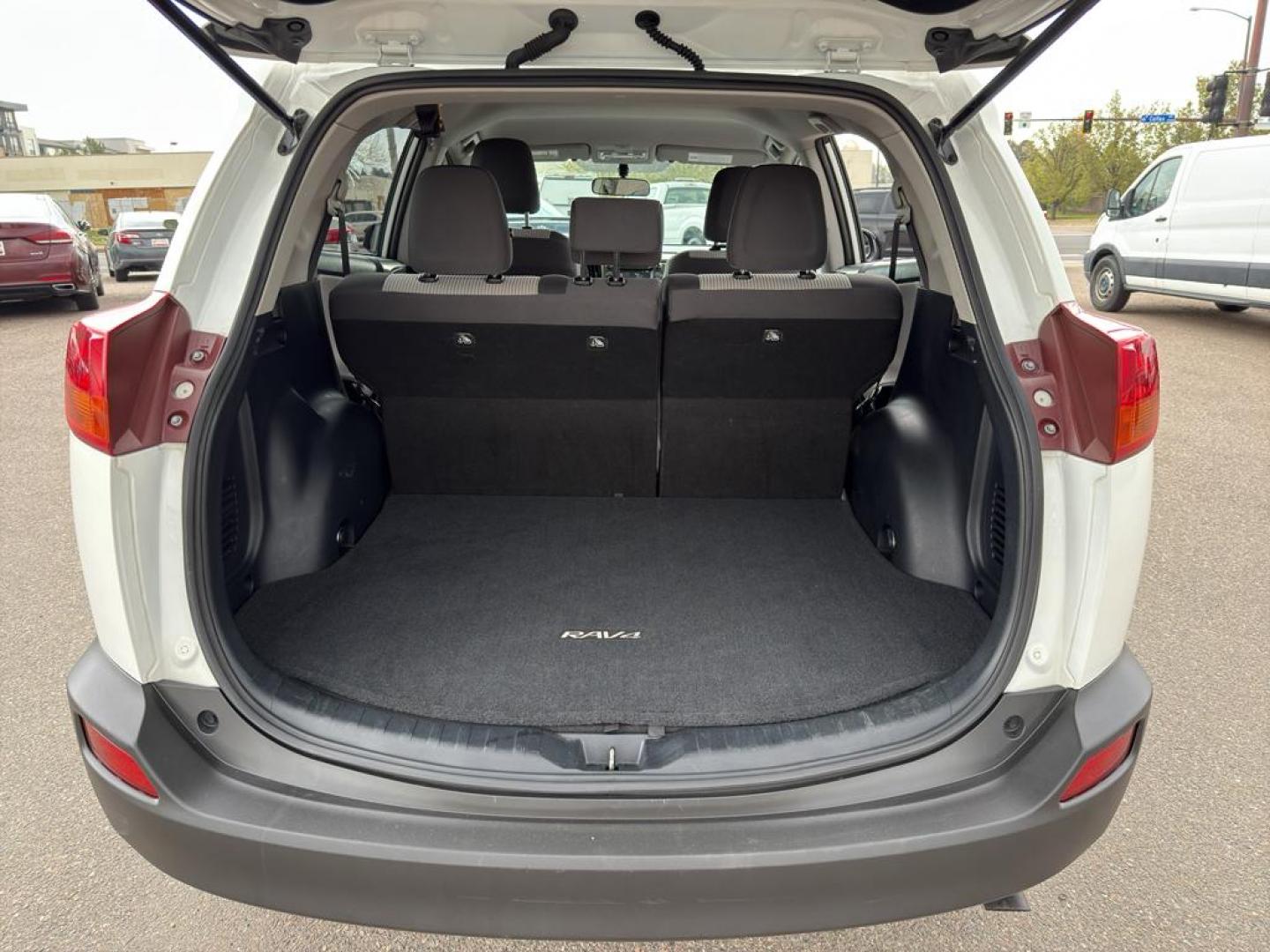 2014 WHITE Toyota RAV4 LE (JTMBFREV9ED) with an 4 Cyl, 2.5L engine, Automatic transmission, located at 10890 W. Colfax Ave., Lakewood, CO, 80215, (303) 274-7692, 39.739914, -105.120132 - Photo#12