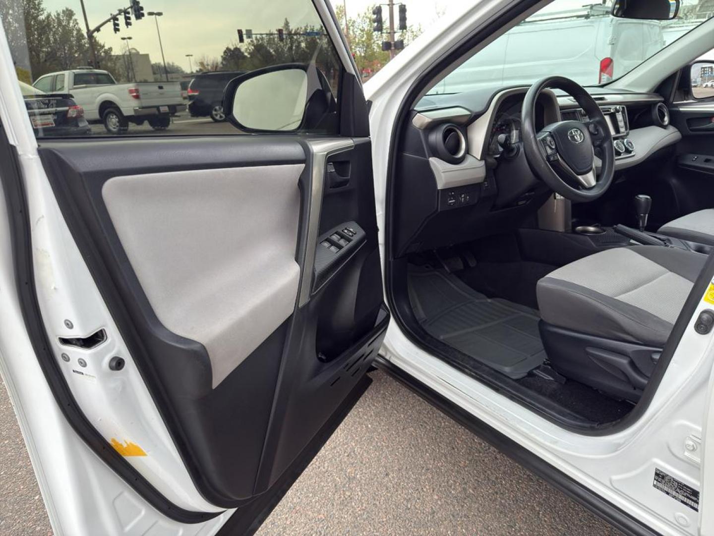 2014 WHITE Toyota RAV4 LE (JTMBFREV9ED) with an 4 Cyl, 2.5L engine, Automatic transmission, located at 10890 W. Colfax Ave., Lakewood, CO, 80215, (303) 274-7692, 39.739914, -105.120132 - Photo#15
