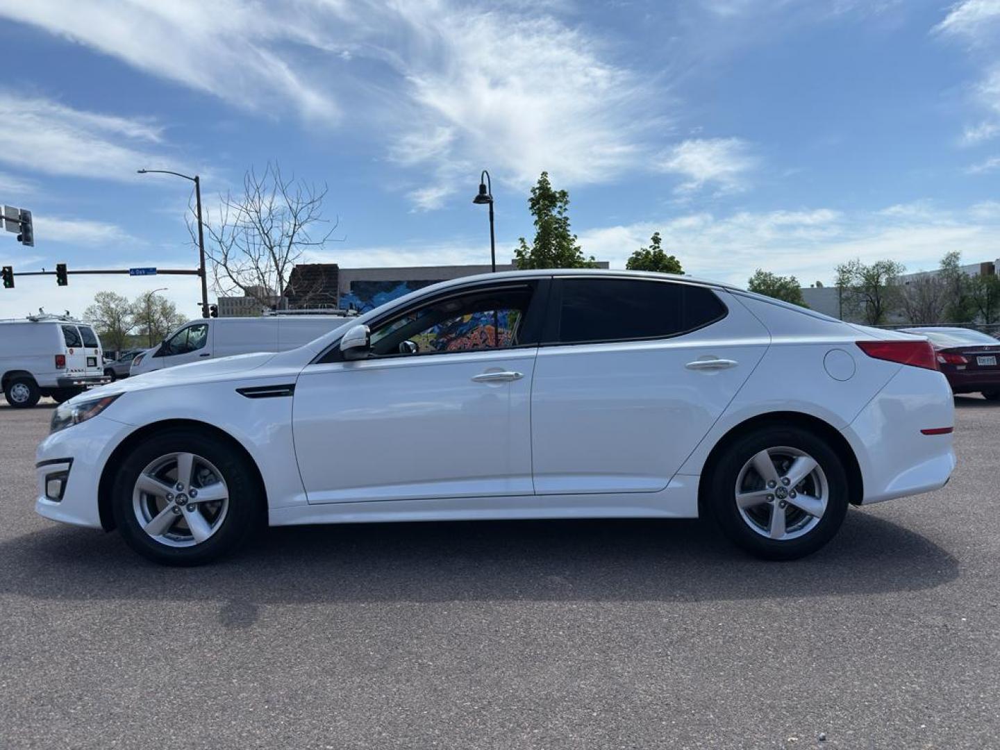 2015 WHITE Kia Optima LX (5XXGM4A71FG) with an 4 Cyl, 2.4L engine, Automatic transmission, located at 10890 W. Colfax Ave., Lakewood, CO, 80215, (303) 274-7692, 39.739914, -105.120132 - Photo#7