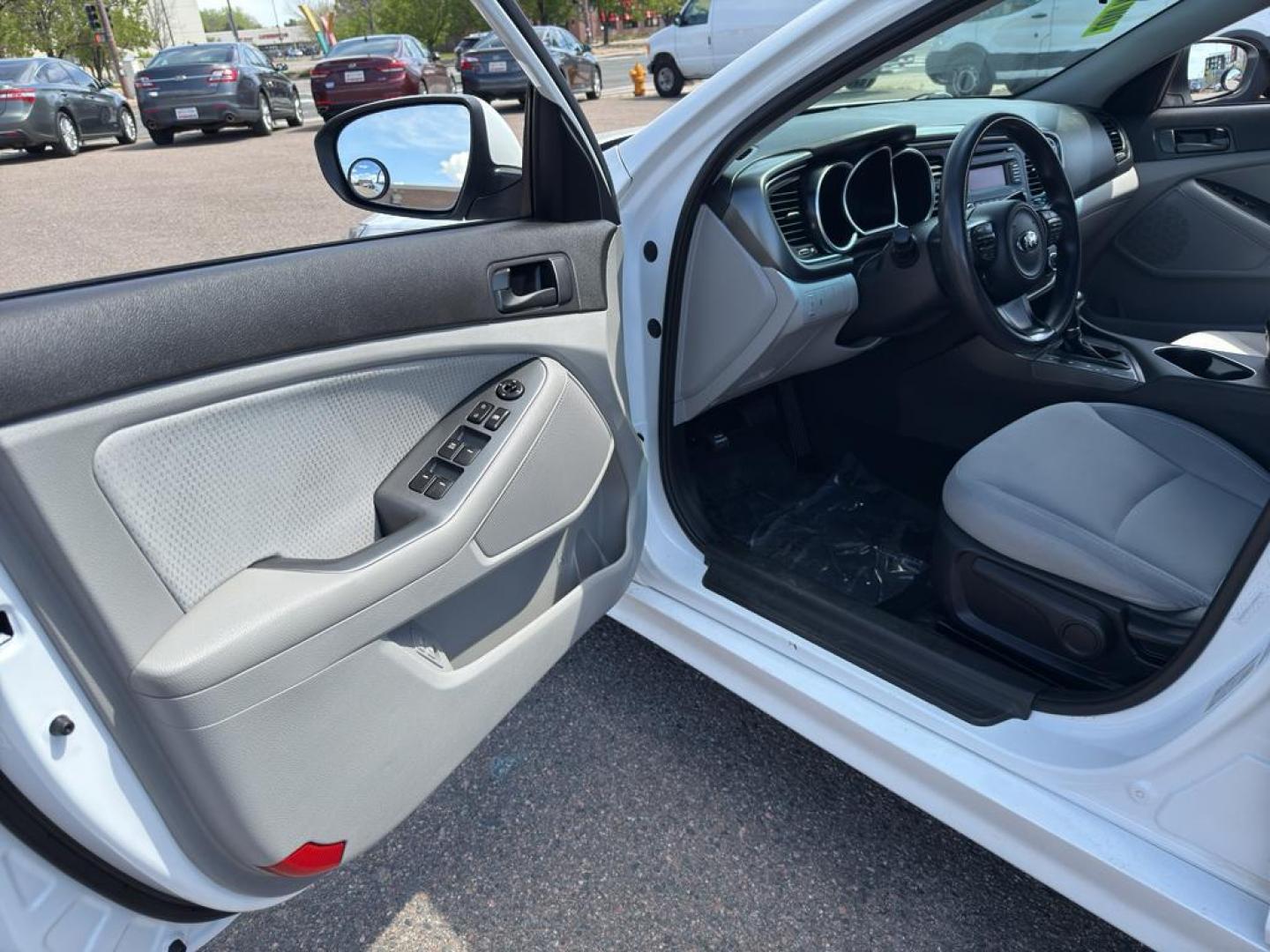 2015 WHITE Kia Optima LX (5XXGM4A71FG) with an 4 Cyl, 2.4L engine, Automatic transmission, located at 10890 W. Colfax Ave., Lakewood, CO, 80215, (303) 274-7692, 39.739914, -105.120132 - Photo#15