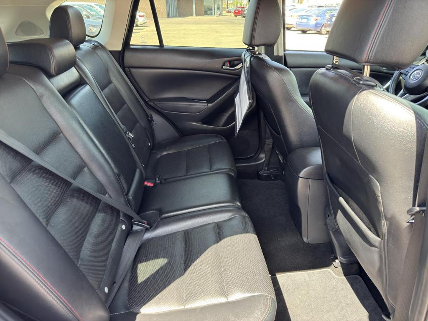 2014 GRAY Mazda CX-5 Grand Touring (JM3KE4DY4E0) with an 4 Cyl, 2.5L engine, Automatic transmission, located at 10890 W. Colfax Ave., Lakewood, CO, 80215, (303) 274-7692, 39.739914, -105.120132 - Photo#9