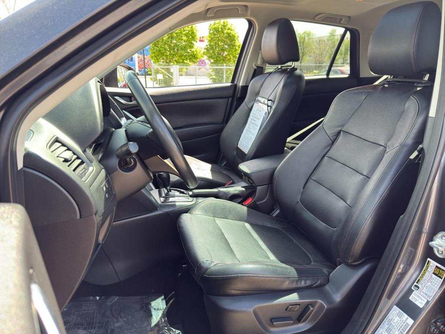2014 GRAY Mazda CX-5 Grand Touring (JM3KE4DY4E0) with an 4 Cyl, 2.5L engine, Automatic transmission, located at 10890 W. Colfax Ave., Lakewood, CO, 80215, (303) 274-7692, 39.739914, -105.120132 - Photo#12