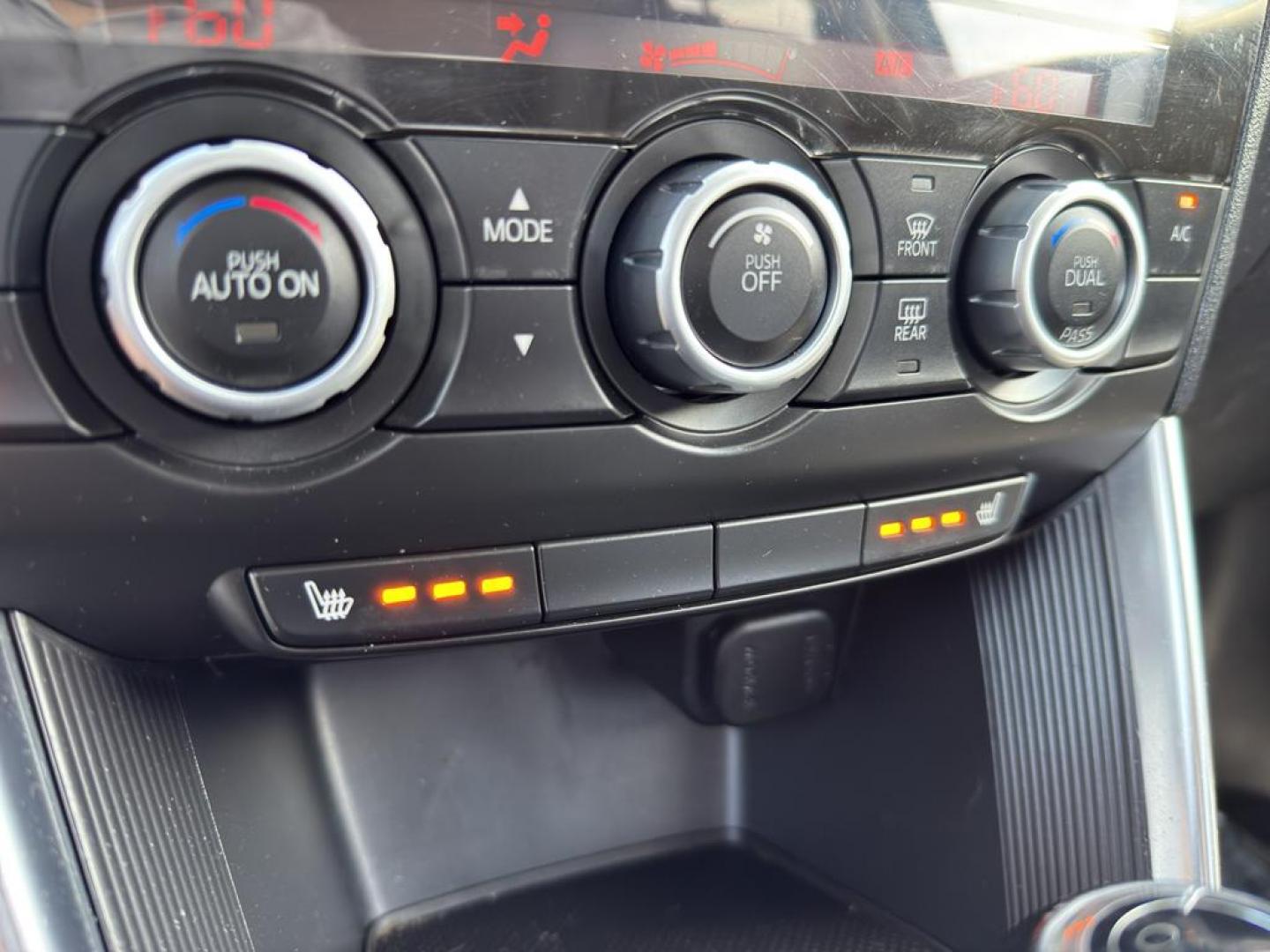 2014 GRAY Mazda CX-5 Grand Touring (JM3KE4DY4E0) with an 4 Cyl, 2.5L engine, Automatic transmission, located at 10890 W. Colfax Ave., Lakewood, CO, 80215, (303) 274-7692, 39.739914, -105.120132 - Photo#15