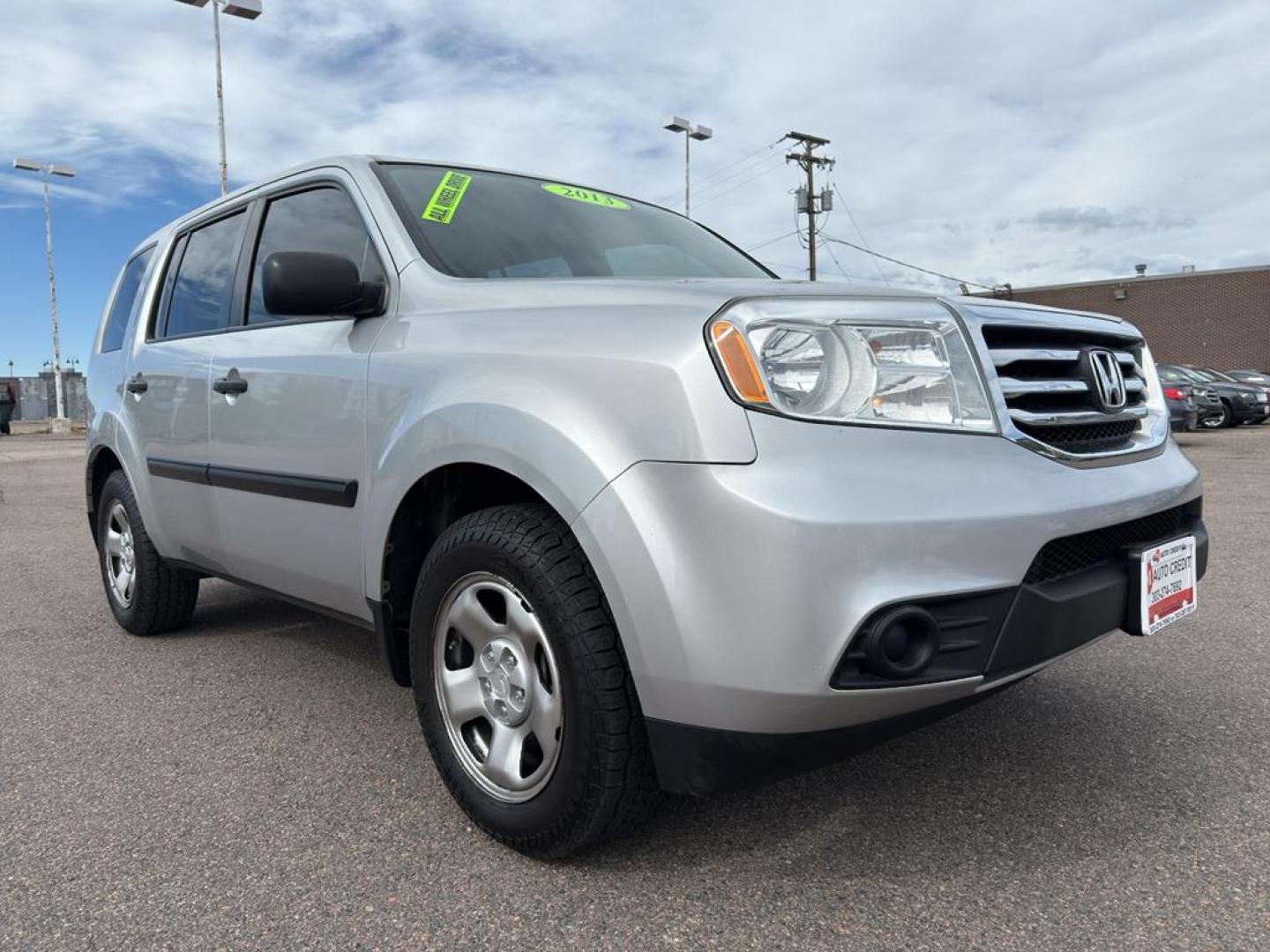 2013 SILVER Honda Pilot LX (5FNYF4H23DB) with an V6, 3.5L engine, Automatic transmission, located at 10890 W. Colfax Ave., Lakewood, CO, 80215, (303) 274-7692, 39.739914, -105.120132 - Photo#2