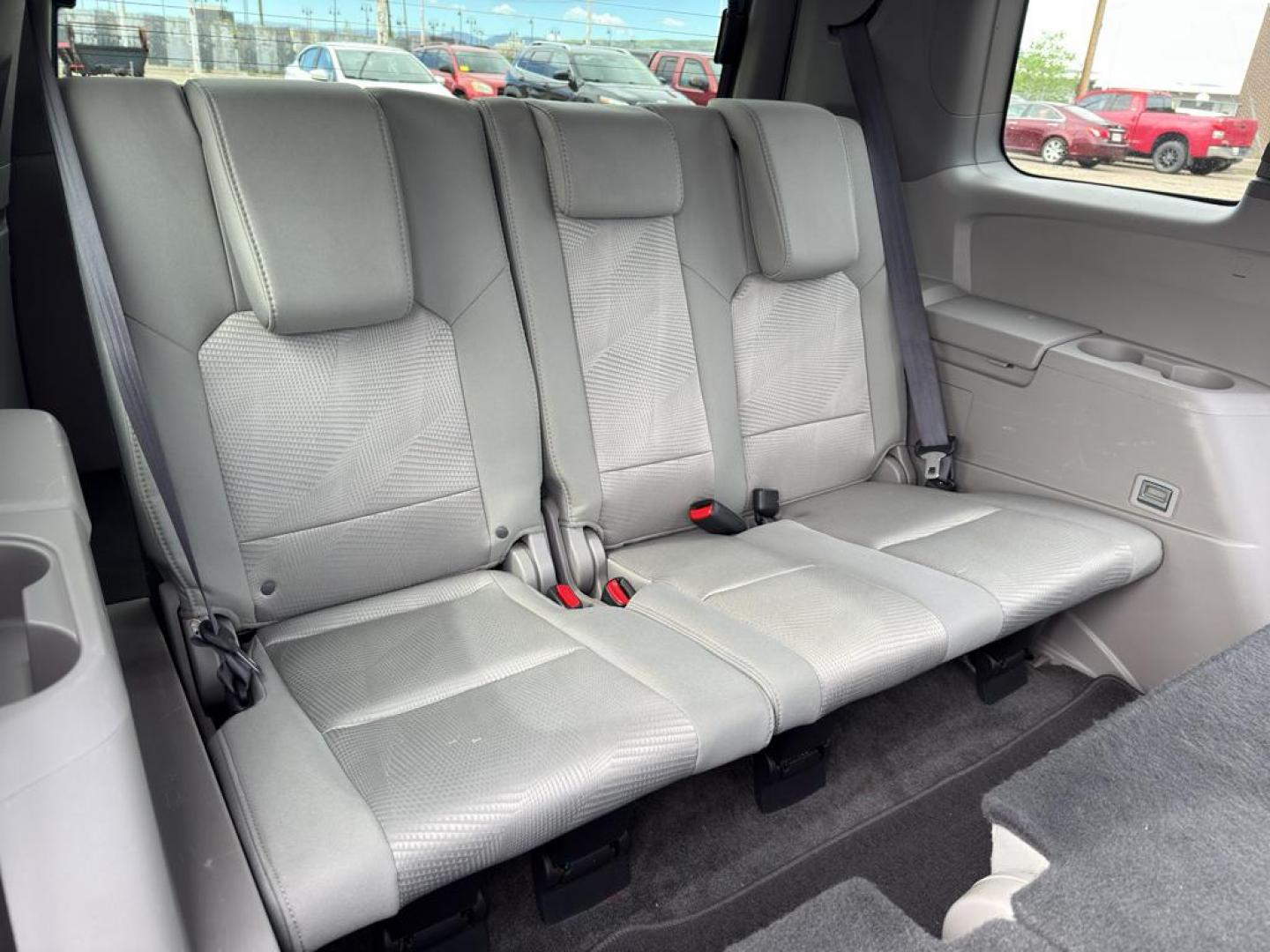 2013 SILVER Honda Pilot LX (5FNYF4H23DB) with an V6, 3.5L engine, Automatic transmission, located at 10890 W. Colfax Ave., Lakewood, CO, 80215, (303) 274-7692, 39.739914, -105.120132 - Photo#12