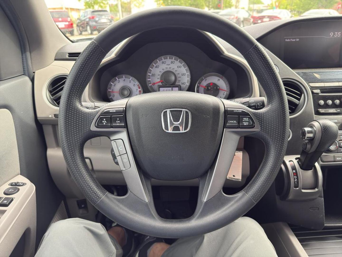 2013 SILVER Honda Pilot LX (5FNYF4H23DB) with an V6, 3.5L engine, Automatic transmission, located at 10890 W. Colfax Ave., Lakewood, CO, 80215, (303) 274-7692, 39.739914, -105.120132 - Photo#23