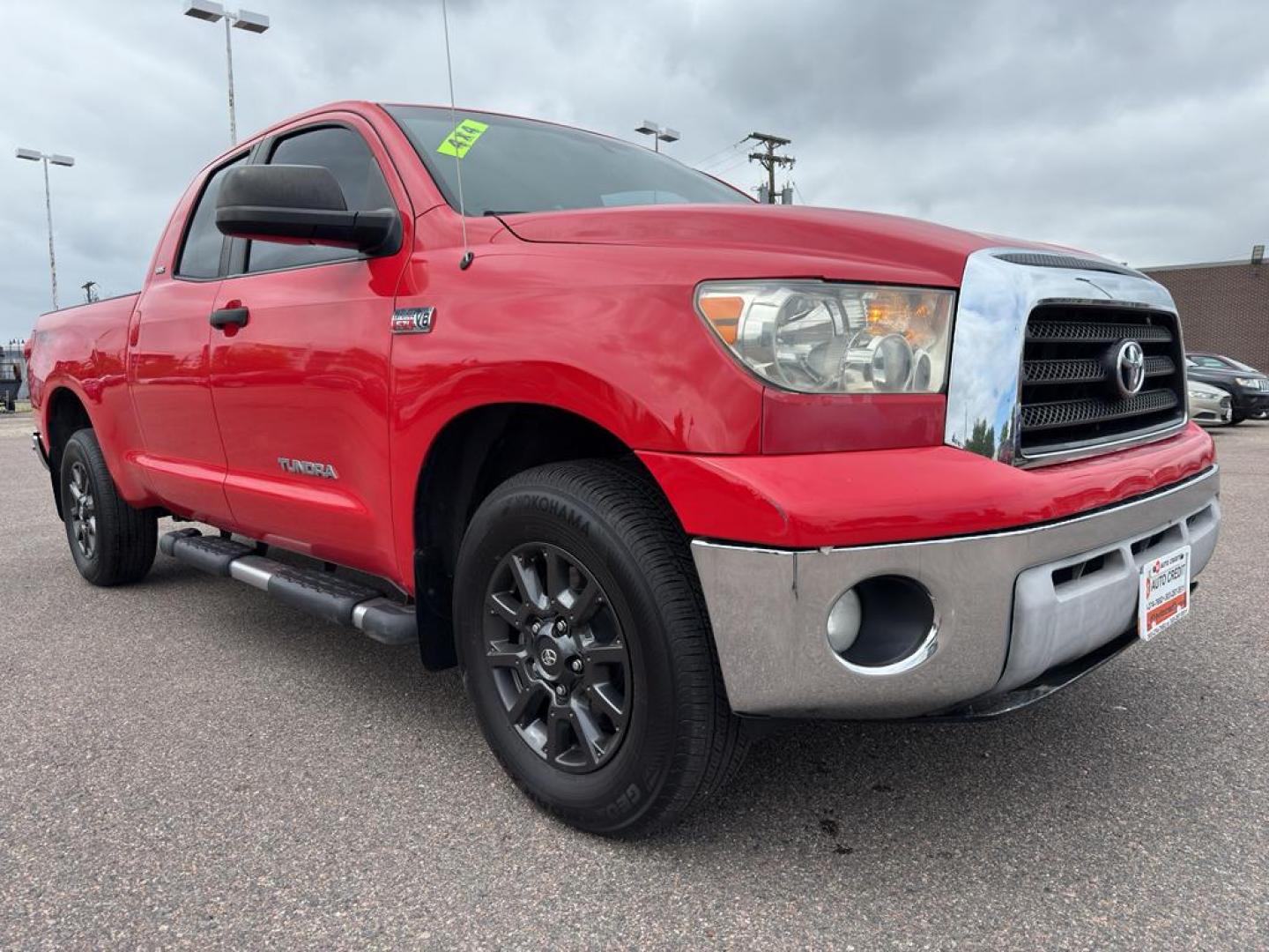 2007 RED Toyota Tundra SR5 (5TFBV54147X) with an V8, 5.7L engine, Automatic transmission, located at 10890 W. Colfax Ave., Lakewood, CO, 80215, (303) 274-7692, 39.739914, -105.120132 - Introducing our robust 2007 Toyota Tundra SR5, a formidable full-size pickup designed to tackle both rugged terrains and everyday tasks with ease. This model is equipped with a powerful 5.7L V8 engine, delivering impressive performance and reliability that Toyota is renowned for. Its four-wheel-driv - Photo#2