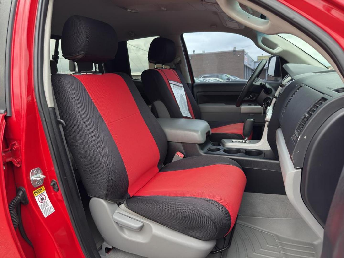 2007 RED Toyota Tundra SR5 (5TFBV54147X) with an V8, 5.7L engine, Automatic transmission, located at 10890 W. Colfax Ave., Lakewood, CO, 80215, (303) 274-7692, 39.739914, -105.120132 - Introducing our robust 2007 Toyota Tundra SR5, a formidable full-size pickup designed to tackle both rugged terrains and everyday tasks with ease. This model is equipped with a powerful 5.7L V8 engine, delivering impressive performance and reliability that Toyota is renowned for. Its four-wheel-driv - Photo#9