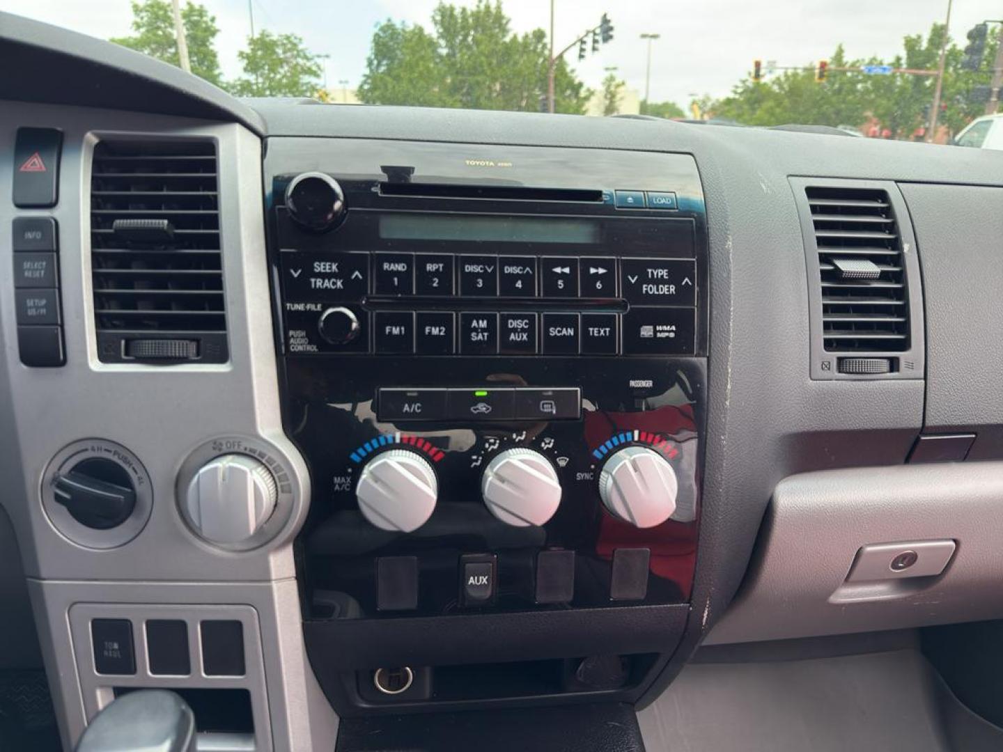 2007 RED Toyota Tundra SR5 (5TFBV54147X) with an V8, 5.7L engine, Automatic transmission, located at 10890 W. Colfax Ave., Lakewood, CO, 80215, (303) 274-7692, 39.739914, -105.120132 - Introducing our robust 2007 Toyota Tundra SR5, a formidable full-size pickup designed to tackle both rugged terrains and everyday tasks with ease. This model is equipped with a powerful 5.7L V8 engine, delivering impressive performance and reliability that Toyota is renowned for. Its four-wheel-driv - Photo#18