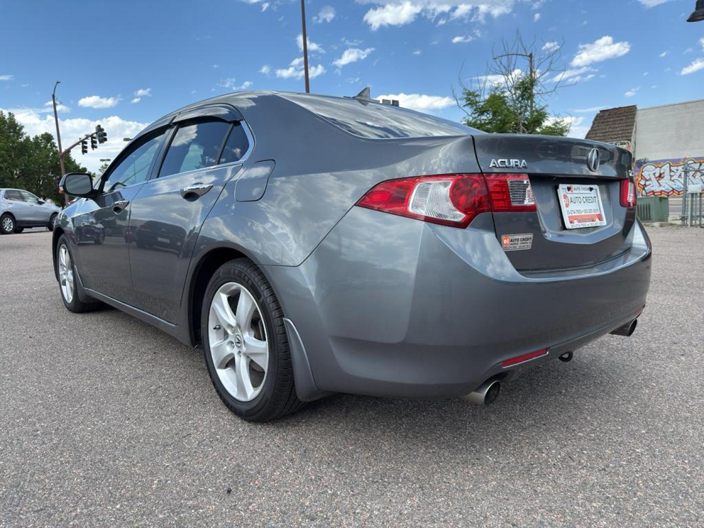 2009 GRAY Acura TSX Base w/Tech.Pkg. (JH4CU26669C) with an 4 Cyl, 2.4L engine, Automatic transmission, located at 10890 W. Colfax Ave., Lakewood, CO, 80215, (303) 274-7692, 39.739914, -105.120132 - Introducing the 2009 Acura TSX Base with Technology Package, a remarkable blend of luxury and performance. This sophisticated sedan is equipped with a robust 4-cylinder, 2.4L engine, delivering a smooth and responsive driving experience. With front-wheel drive, the Acura TSX provides excellent handl - Photo#6