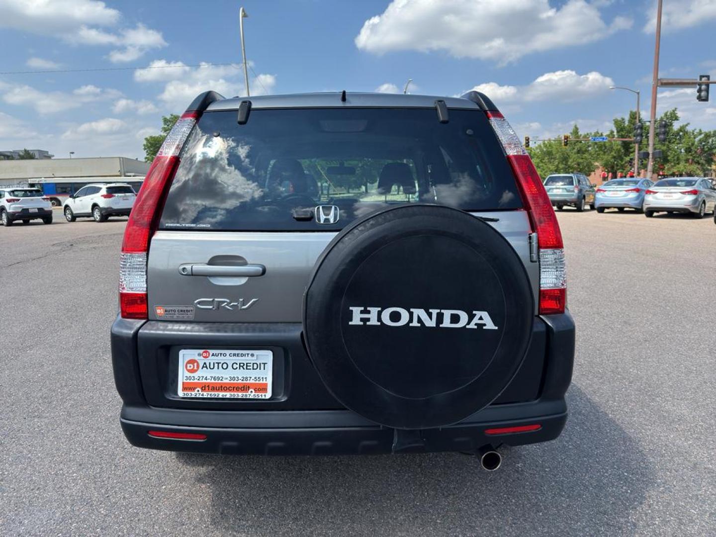 2006 SILVER Honda CR-V EX (JHLRD78876C) with an 4 Cyl, 2.4L engine, Automatic transmission, located at 10890 W. Colfax Ave., Lakewood, CO, 80215, (303) 274-7692, 39.739914, -105.120132 - Photo#5