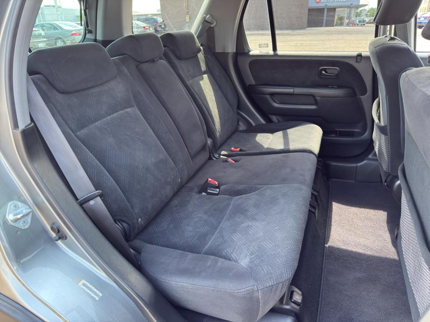 2006 SILVER Honda CR-V EX (JHLRD78876C) with an 4 Cyl, 2.4L engine, Automatic transmission, located at 10890 W. Colfax Ave., Lakewood, CO, 80215, (303) 274-7692, 39.739914, -105.120132 - Photo#14