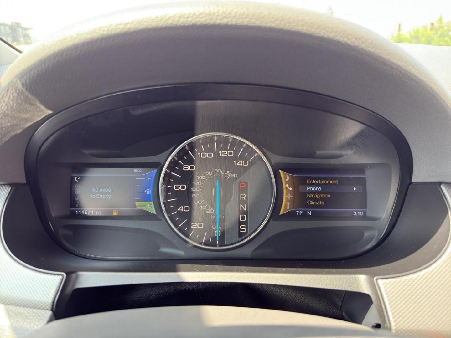 2013 GOLD Ford Edge SEL (2FMDK4JC0DB) with an V6, 3.5L engine, Automatic transmission, located at 10890 W. Colfax Ave., Lakewood, CO, 80215, (303) 274-7692, 39.739914, -105.120132 - Discover the perfect blend of performance and comfort with this 2013 Ford Edge SEL, featuring the confidence of All-Wheel Drive and powered by a robust 3.5L V6 engine. This exceptional vehicle offers a smooth and dynamic driving experience, making it an ideal choice for both city commutes and weeken - Photo#20