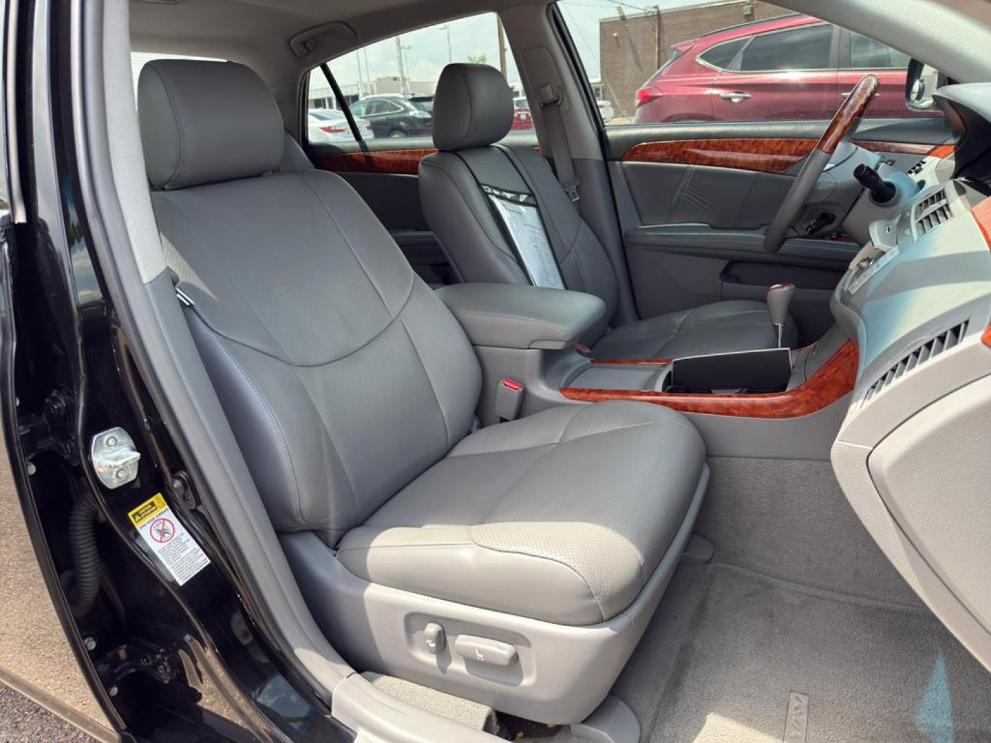2006 BLACK Toyota Avalon LIMITED (4T1BK36BX6U) with an V6, 3.5L engine, Automatic transmission, located at 10890 W. Colfax Ave., Lakewood, CO, 80215, (303) 274-7692, 39.739914, -105.120132 - Discover the perfect blend of luxury, performance, and reliability with this stunning 2006 Toyota Avalon Limited! This exceptional sedan is designed to elevate your driving experience with its sophisticated features and powerful performance. Under the hood, you'll find a robust V6, 3.5L engine that - Photo#9