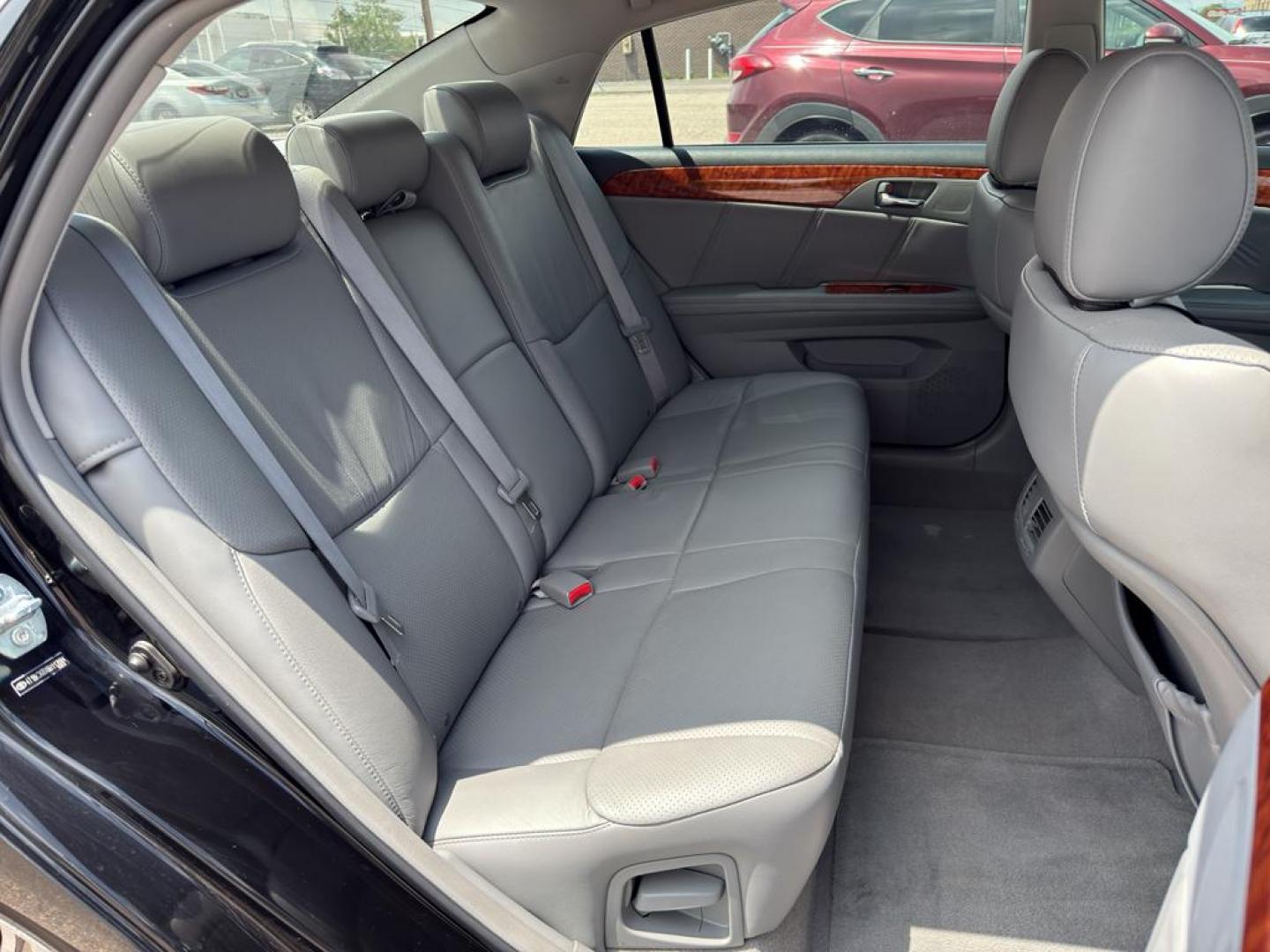 2006 BLACK Toyota Avalon LIMITED (4T1BK36BX6U) with an V6, 3.5L engine, Automatic transmission, located at 10890 W. Colfax Ave., Lakewood, CO, 80215, (303) 274-7692, 39.739914, -105.120132 - Discover the perfect blend of luxury, performance, and reliability with this stunning 2006 Toyota Avalon Limited! This exceptional sedan is designed to elevate your driving experience with its sophisticated features and powerful performance. Under the hood, you'll find a robust V6, 3.5L engine that - Photo#11