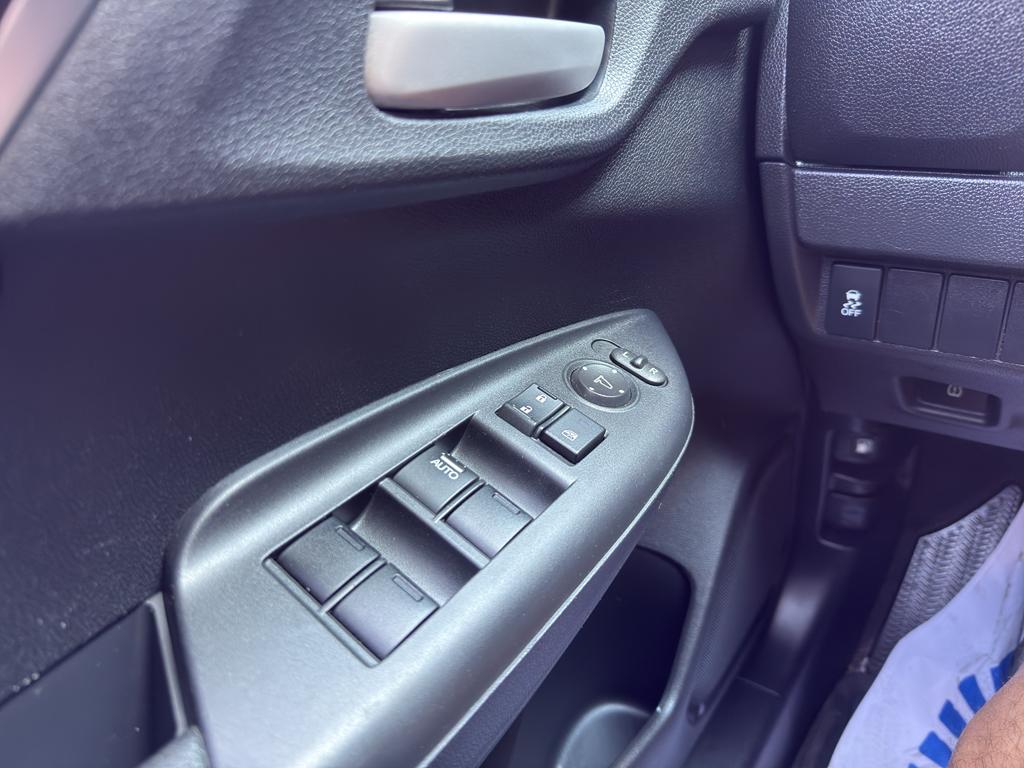 2015 SILVER Honda Fit LX (3HGGK5G52FM) with an 4 Cyl, 1.5L engine, Manual 6-Speed transmission, located at 10890 W. Colfax Ave., Lakewood, CO, 80215, (303) 274-7692, 39.739914, -105.120132 - Photo#20