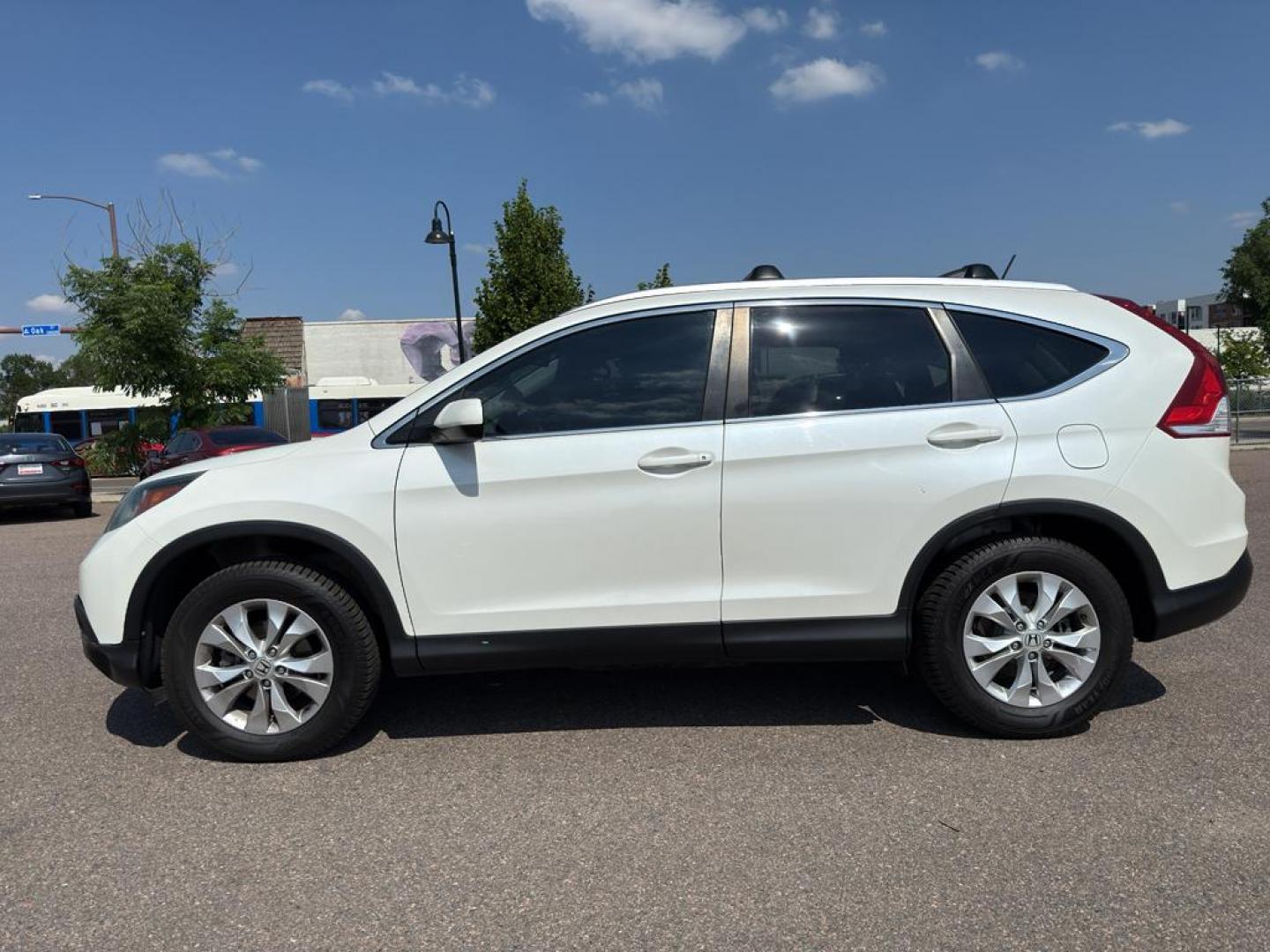 2014 WHITE Honda CR-V EX-L (5J6RM4H70EL) with an 4 Cyl, 2.4L engine, Automatic transmission, located at 10890 W. Colfax Ave., Lakewood, CO, 80215, (303) 274-7692, 39.739914, -105.120132 - Photo#7