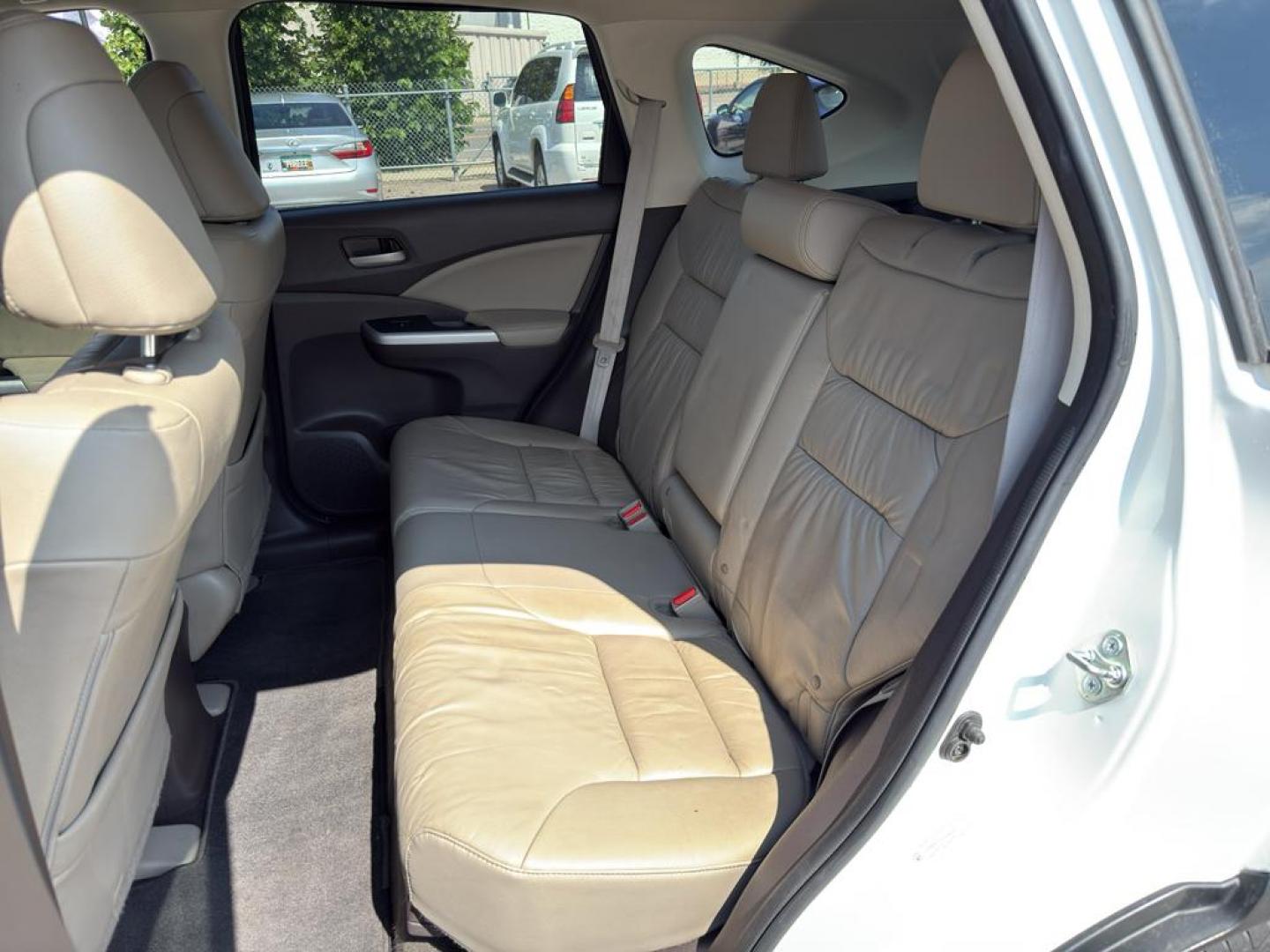 2014 WHITE Honda CR-V EX-L (5J6RM4H70EL) with an 4 Cyl, 2.4L engine, Automatic transmission, located at 10890 W. Colfax Ave., Lakewood, CO, 80215, (303) 274-7692, 39.739914, -105.120132 - Photo#14