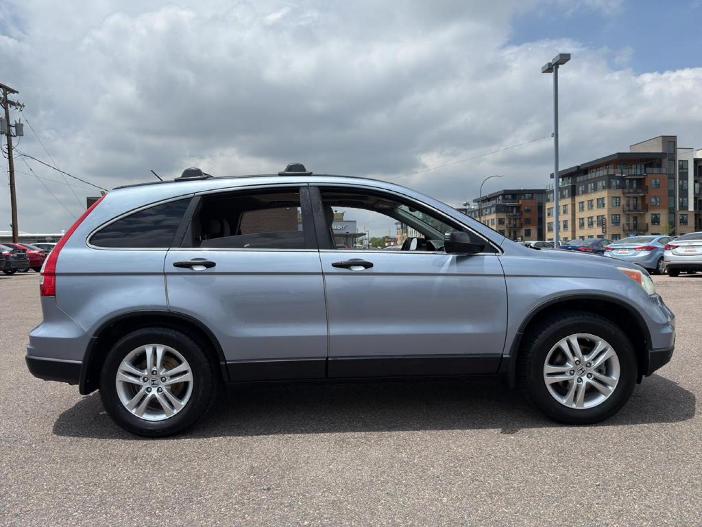 2010 GRAY /160348 Honda CR-V EX (5J6RE4H50AL) with an 4 Cyl, 2.4L engine, Automatic transmission, located at 10890 W. Colfax Ave., Lakewood, CO, 80215, (303) 274-7692, 39.739914, -105.120132 - Discover the perfect blend of reliability and performance with this 2010 Honda CR-V EX, a compact SUV that continues to impress with its enduring quality. This vehicle boasts a robust 4-cylinder, 2.4L engine that delivers a smooth and efficient driving experience, making it an ideal choice for both - Photo#3