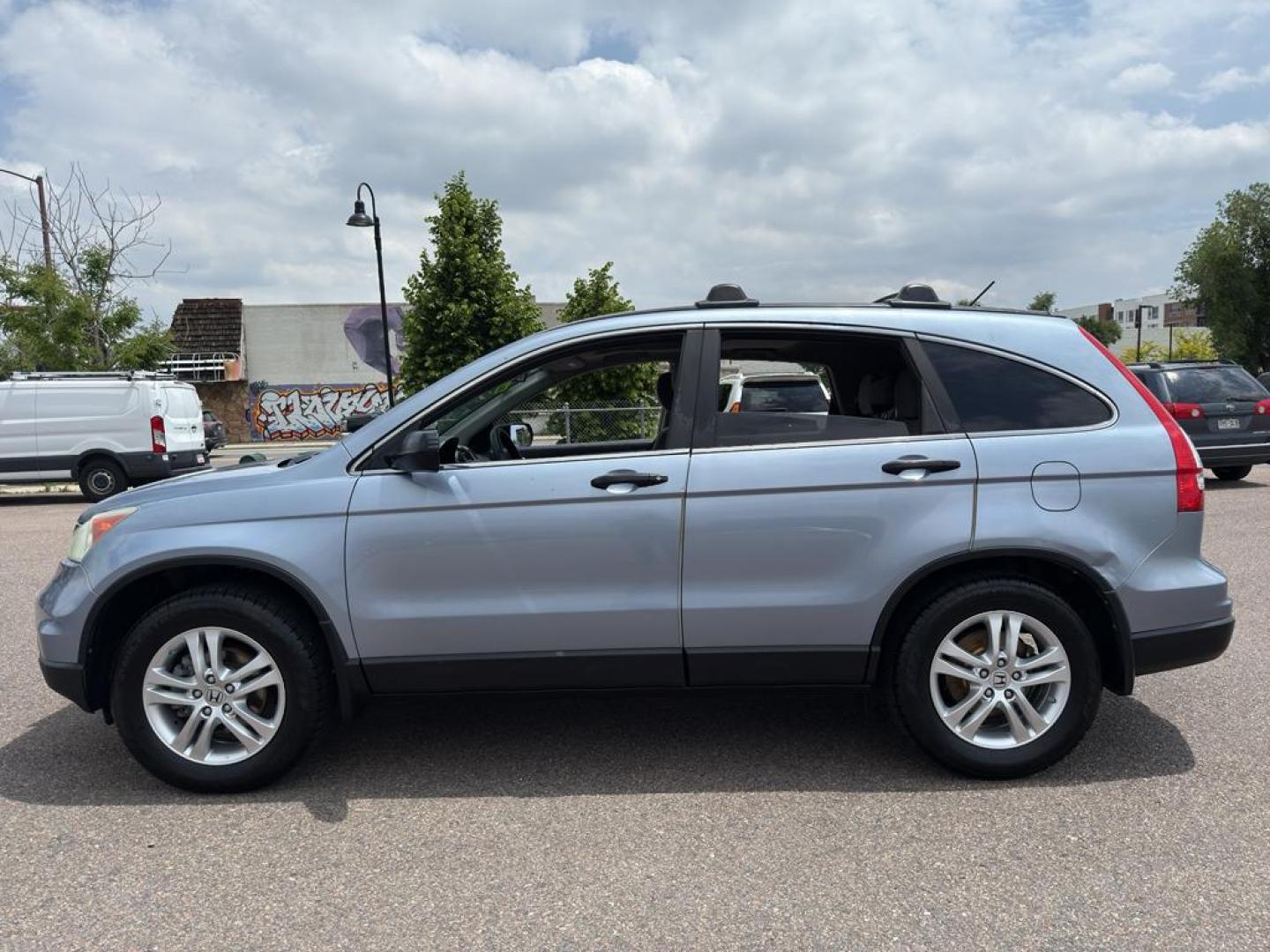 2010 GRAY /160348 Honda CR-V EX (5J6RE4H50AL) with an 4 Cyl, 2.4L engine, Automatic transmission, located at 10890 W. Colfax Ave., Lakewood, CO, 80215, (303) 274-7692, 39.739914, -105.120132 - Discover the perfect blend of reliability and performance with this 2010 Honda CR-V EX, a compact SUV that continues to impress with its enduring quality. This vehicle boasts a robust 4-cylinder, 2.4L engine that delivers a smooth and efficient driving experience, making it an ideal choice for both - Photo#8