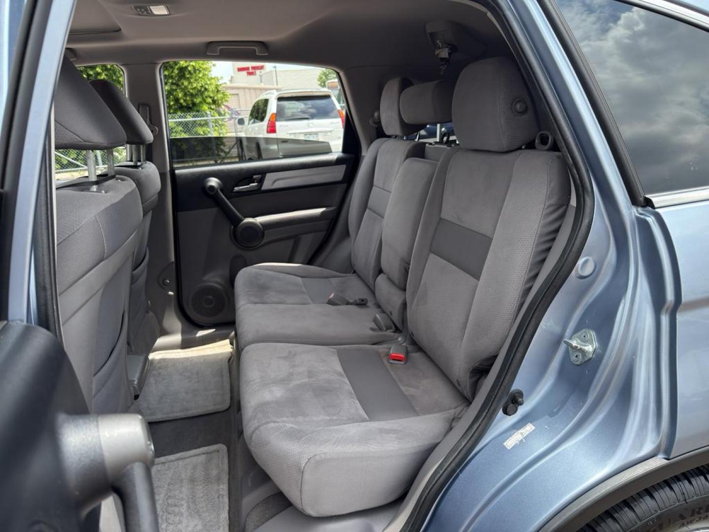 2010 GRAY /160348 Honda CR-V EX (5J6RE4H50AL) with an 4 Cyl, 2.4L engine, Automatic transmission, located at 10890 W. Colfax Ave., Lakewood, CO, 80215, (303) 274-7692, 39.739914, -105.120132 - Discover the perfect blend of reliability and performance with this 2010 Honda CR-V EX, a compact SUV that continues to impress with its enduring quality. This vehicle boasts a robust 4-cylinder, 2.4L engine that delivers a smooth and efficient driving experience, making it an ideal choice for both - Photo#14