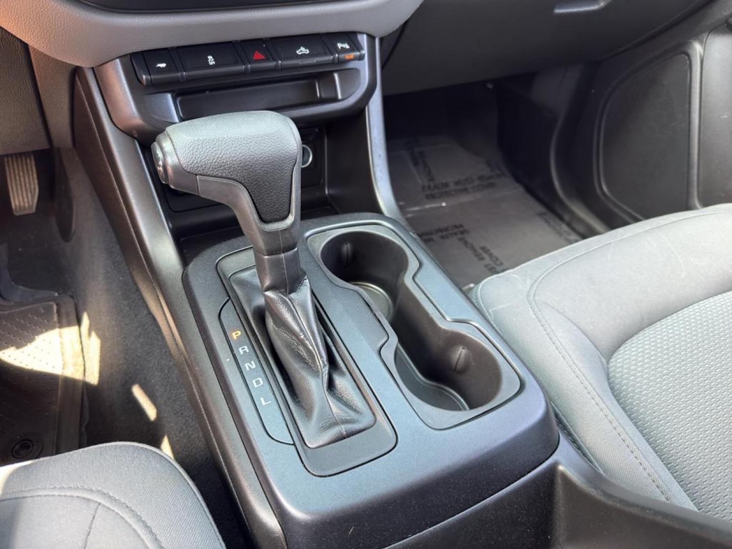 2021 WHITE /GRAY Chevrolet Colorado Work Truck (1GCHTBENXM1) with an V6, 3.6L engine, Automatic transmission, located at 10890 W. Colfax Ave., Lakewood, CO, 80215, (303) 274-7692, 39.739914, -105.120132 - <b>Summary</b><br>Apple/ Android Carplay, Fully Serviced And Ready For Colorado! Non smoker, One Owner And In Excellent Condition, This car comes with a 3 month/ 3000 mile warranty for peace of mind!<br><br><b>Vehicle Details</b><br>For those seeking a reliable and powerful truck, look no further th - Photo#11