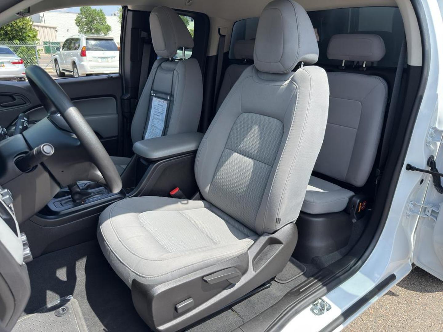 2021 WHITE /GRAY Chevrolet Colorado Work Truck (1GCHTBENXM1) with an V6, 3.6L engine, Automatic transmission, located at 10890 W. Colfax Ave., Lakewood, CO, 80215, (303) 274-7692, 39.739914, -105.120132 - <b>Summary</b><br>Apple/ Android Carplay, Fully Serviced And Ready For Colorado! Non smoker, One Owner And In Excellent Condition, This car comes with a 3 month/ 3000 mile warranty for peace of mind!<br><br><b>Vehicle Details</b><br>For those seeking a reliable and powerful truck, look no further th - Photo#16