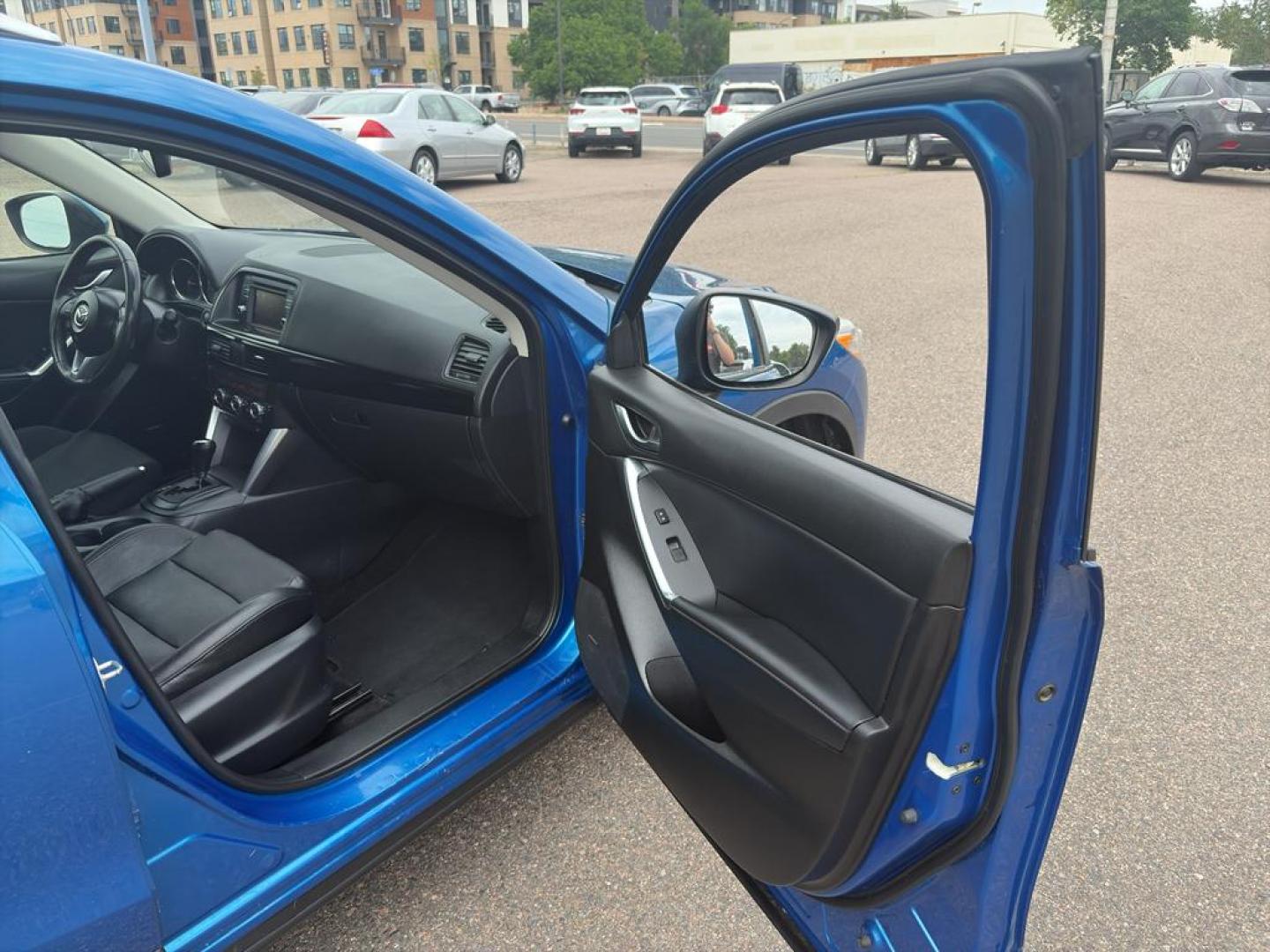 2014 BLUE Mazda CX-5 Grand Touring (JM3KE4DY6E0) with an 4 Cyl, 2.5L engine, Automatic transmission, located at 10890 W. Colfax Ave., Lakewood, CO, 80215, (303) 274-7692, 39.739914, -105.120132 - Photo#8