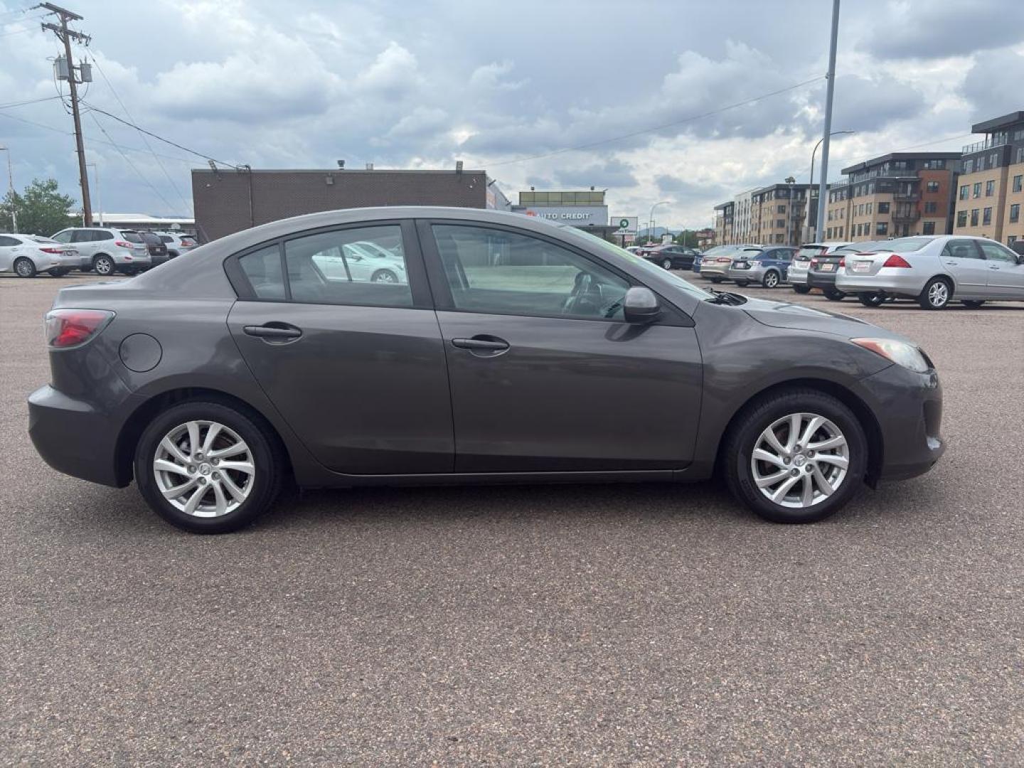 2012 GRAY Mazda Mazda3 i Touring w/SKYACTIV-G (JM1BL1V83C1) with an 4 Cyl, 2.0L engine, Automatic transmission, located at 10890 W. Colfax Ave., Lakewood, CO, 80215, (303) 274-7692, 39.739914, -105.120132 - Photo#3