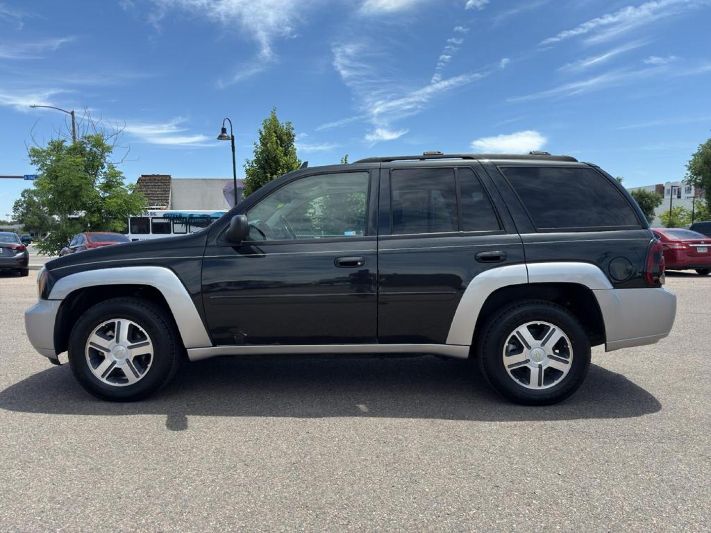 2008 BLACK Chevrolet TrailBlazer LT2 4WD (1GNDT13S082) with an 6 Cyl, 4.2L engine, Automatic transmission, located at 10890 W. Colfax Ave., Lakewood, CO, 80215, (303) 274-7692, 39.739914, -105.120132 - Photo#7