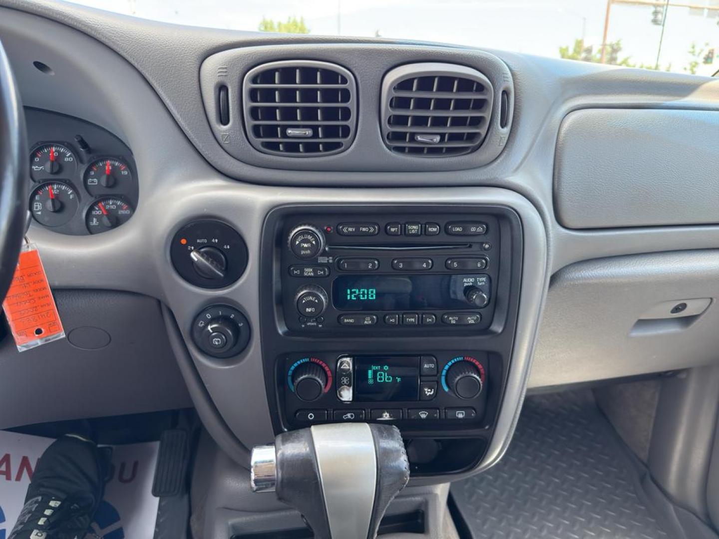 2008 BLACK Chevrolet TrailBlazer LT2 4WD (1GNDT13S082) with an 6 Cyl, 4.2L engine, Automatic transmission, located at 10890 W. Colfax Ave., Lakewood, CO, 80215, (303) 274-7692, 39.739914, -105.120132 - Photo#11