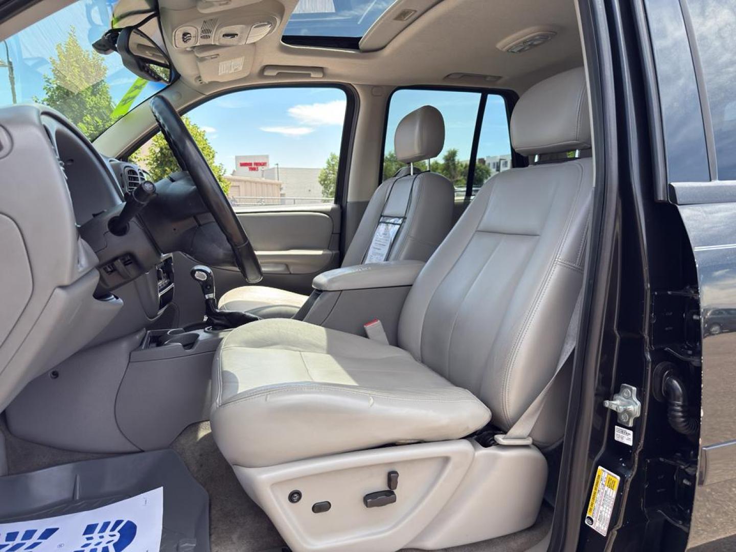 2008 BLACK Chevrolet TrailBlazer LT2 4WD (1GNDT13S082) with an 6 Cyl, 4.2L engine, Automatic transmission, located at 10890 W. Colfax Ave., Lakewood, CO, 80215, (303) 274-7692, 39.739914, -105.120132 - Photo#13