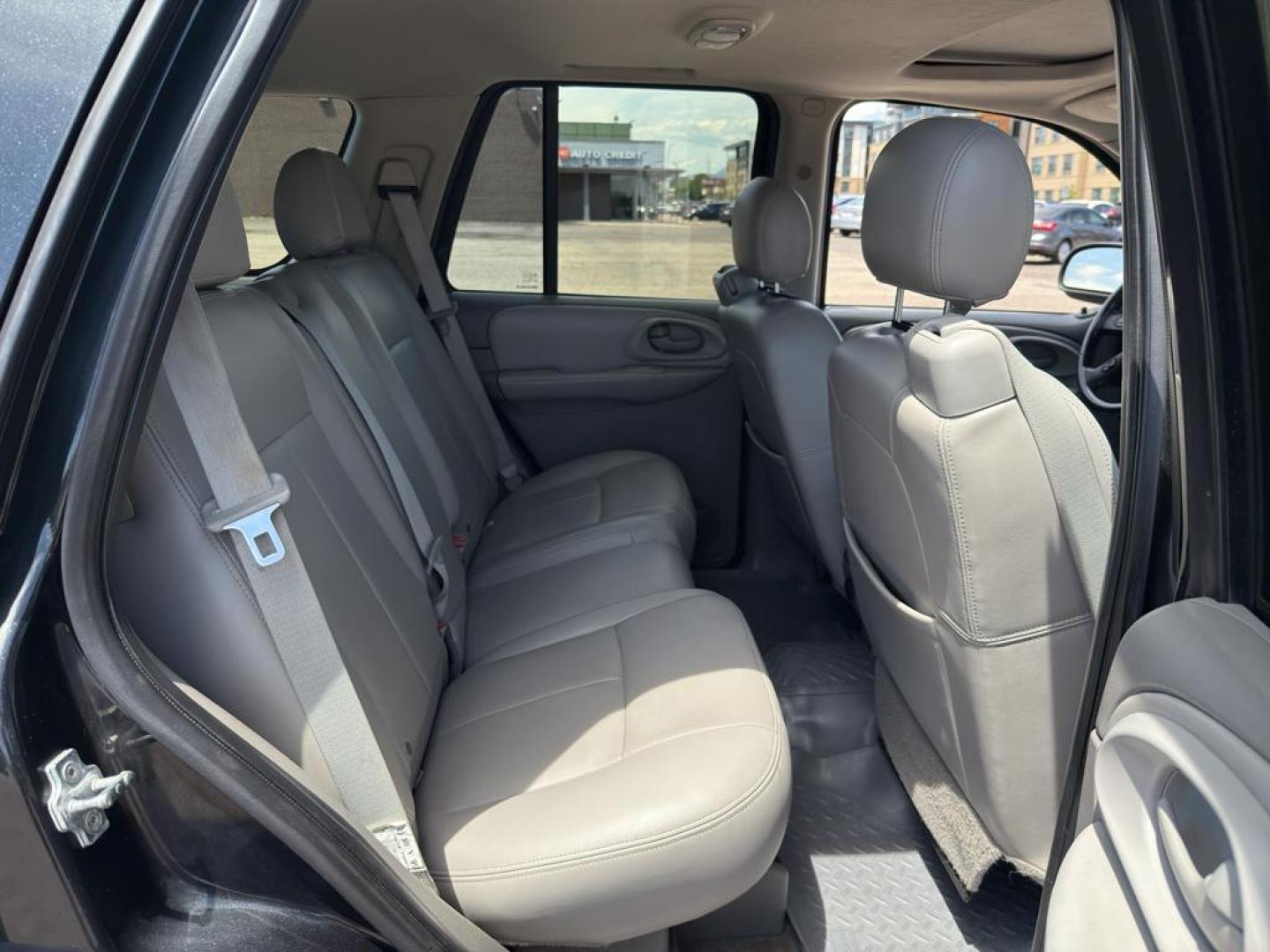 2008 BLACK Chevrolet TrailBlazer LT2 4WD (1GNDT13S082) with an 6 Cyl, 4.2L engine, Automatic transmission, located at 10890 W. Colfax Ave., Lakewood, CO, 80215, (303) 274-7692, 39.739914, -105.120132 - Photo#18