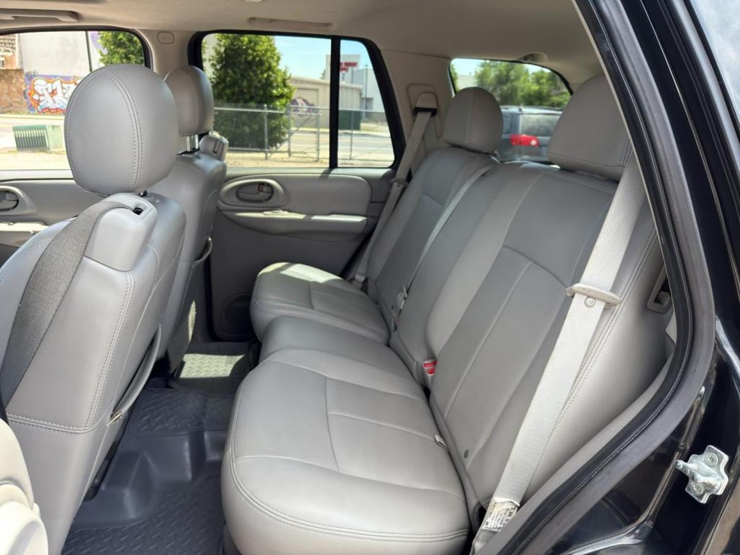 2008 BLACK Chevrolet TrailBlazer LT2 4WD (1GNDT13S082) with an 6 Cyl, 4.2L engine, Automatic transmission, located at 10890 W. Colfax Ave., Lakewood, CO, 80215, (303) 274-7692, 39.739914, -105.120132 - Photo#21