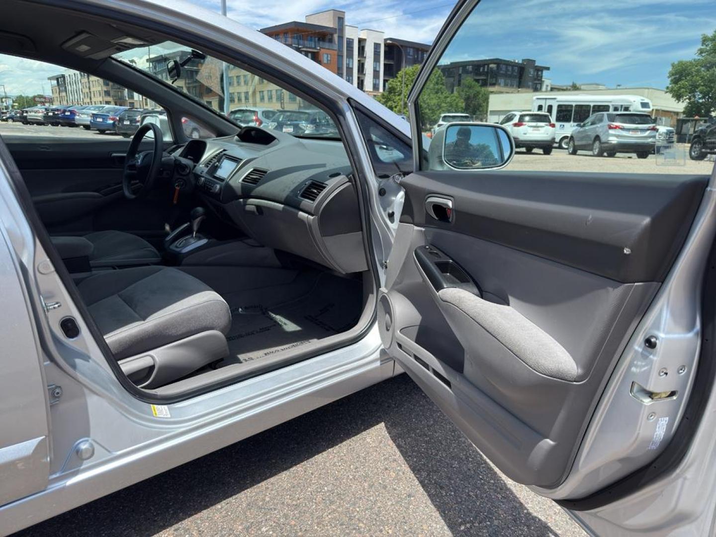 2008 SILVER Honda Civic LX (2HGFA165X8H) with an 4 Cyl, 1.8L engine, Automatic transmission, located at 10890 W. Colfax Ave., Lakewood, CO, 80215, (303) 274-7692, 39.739914, -105.120132 - Photo#8