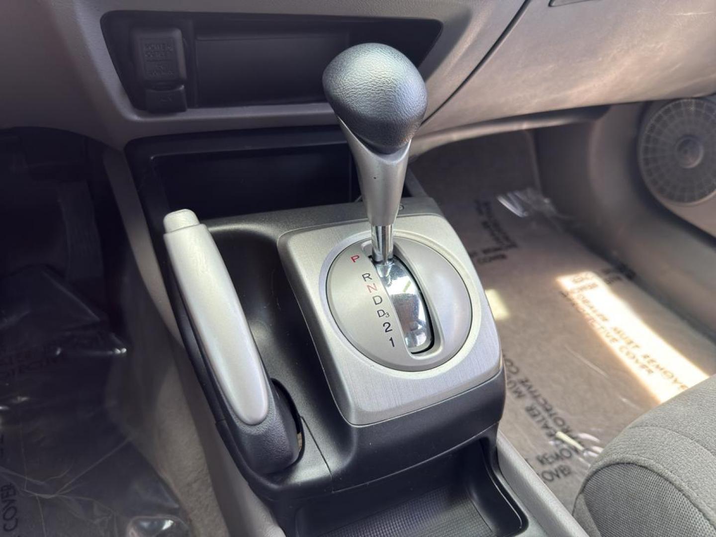 2008 SILVER Honda Civic LX (2HGFA165X8H) with an 4 Cyl, 1.8L engine, Automatic transmission, located at 10890 W. Colfax Ave., Lakewood, CO, 80215, (303) 274-7692, 39.739914, -105.120132 - Photo#16