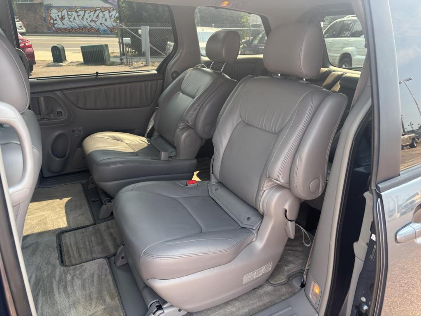 2007 GRAY Toyota Sienna XLE FWD (5TDZK22C17S) with an V6, 3.5L engine, Automatic transmission, located at 10890 W. Colfax Ave., Lakewood, CO, 80215, (303) 274-7692, 39.739914, -105.120132 - Photo#12
