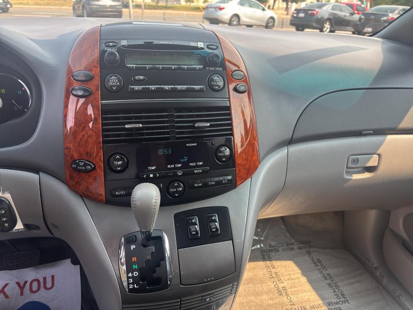 2007 GRAY Toyota Sienna XLE FWD (5TDZK22C17S) with an V6, 3.5L engine, Automatic transmission, located at 10890 W. Colfax Ave., Lakewood, CO, 80215, (303) 274-7692, 39.739914, -105.120132 - Photo#15