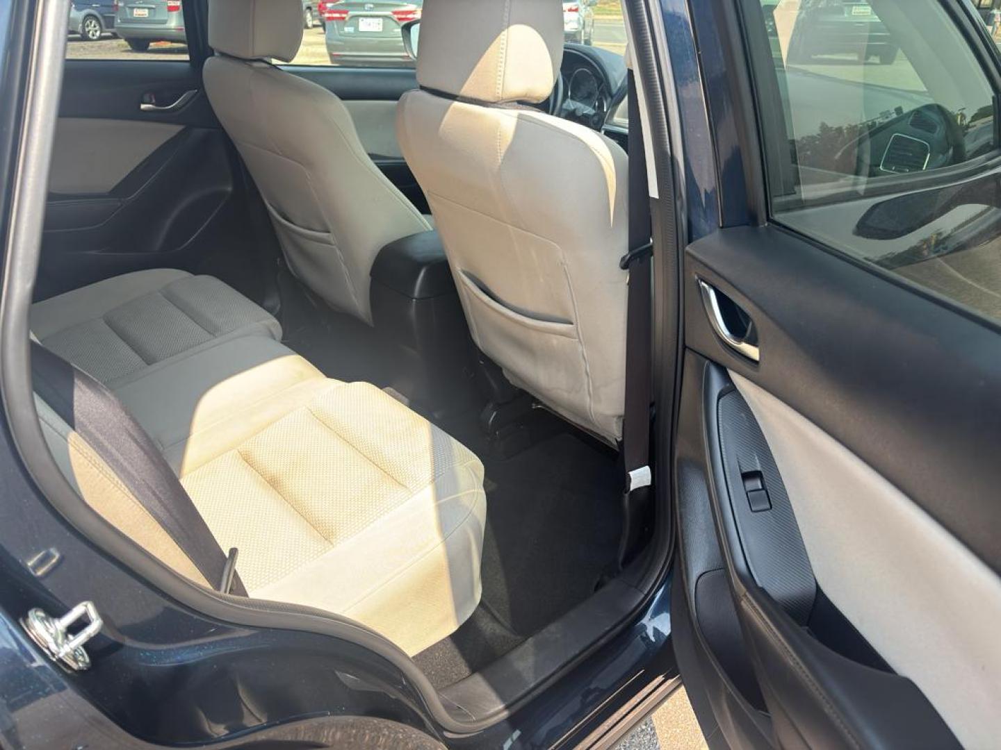 2016 BLUE Mazda CX-5 Touring (JM3KE4CY5G0) with an 4 Cyl, 2.5L engine, Automatic transmission, located at 10890 W. Colfax Ave., Lakewood, CO, 80215, (303) 274-7692, 39.739914, -105.120132 - Photo#9
