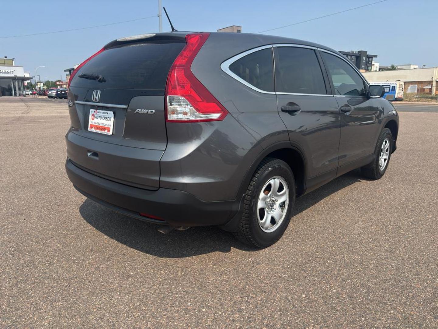 2014 GRAY Honda CR-V LX (2HKRM4H35EH) with an 4 Cyl, 2.4L engine, Automatic transmission, located at 10890 W. Colfax Ave., Lakewood, CO, 80215, (303) 274-7692, 39.739914, -105.120132 - Photo#4