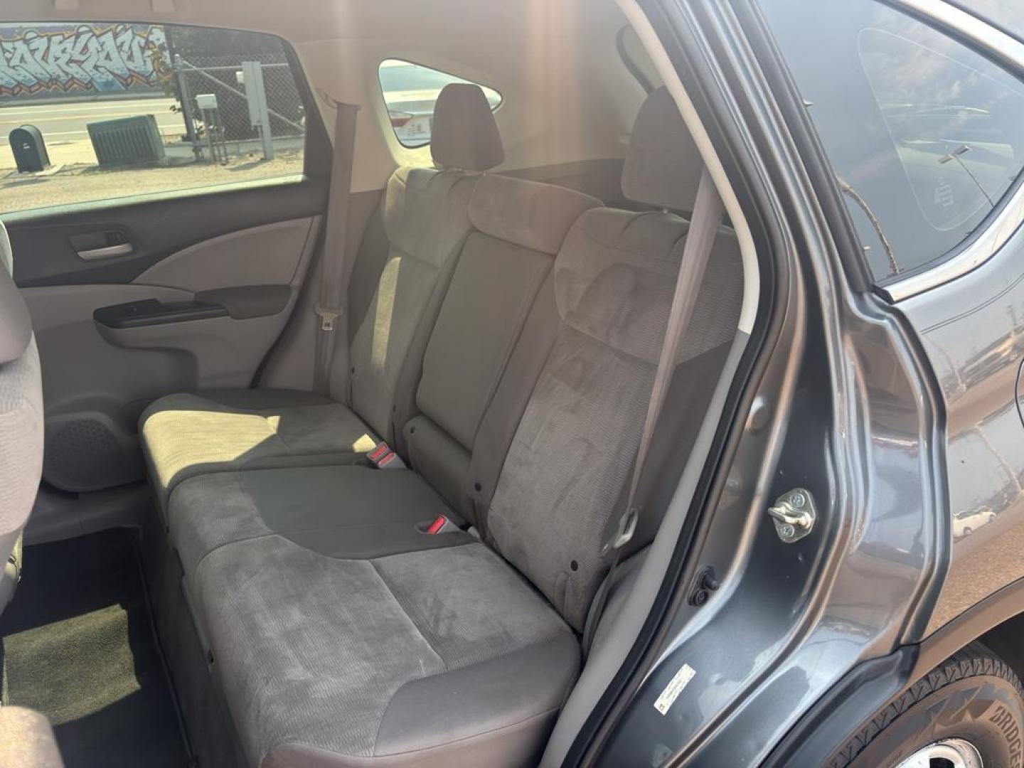 2014 GRAY Honda CR-V LX (2HKRM4H35EH) with an 4 Cyl, 2.4L engine, Automatic transmission, located at 10890 W. Colfax Ave., Lakewood, CO, 80215, (303) 274-7692, 39.739914, -105.120132 - Photo#13