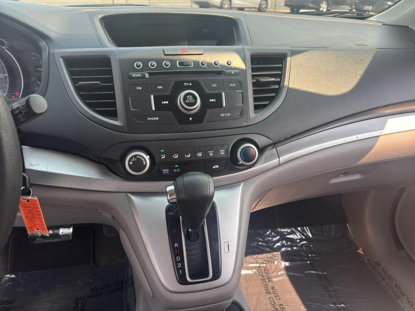 2014 GRAY Honda CR-V LX (2HKRM4H35EH) with an 4 Cyl, 2.4L engine, Automatic transmission, located at 10890 W. Colfax Ave., Lakewood, CO, 80215, (303) 274-7692, 39.739914, -105.120132 - Photo#16