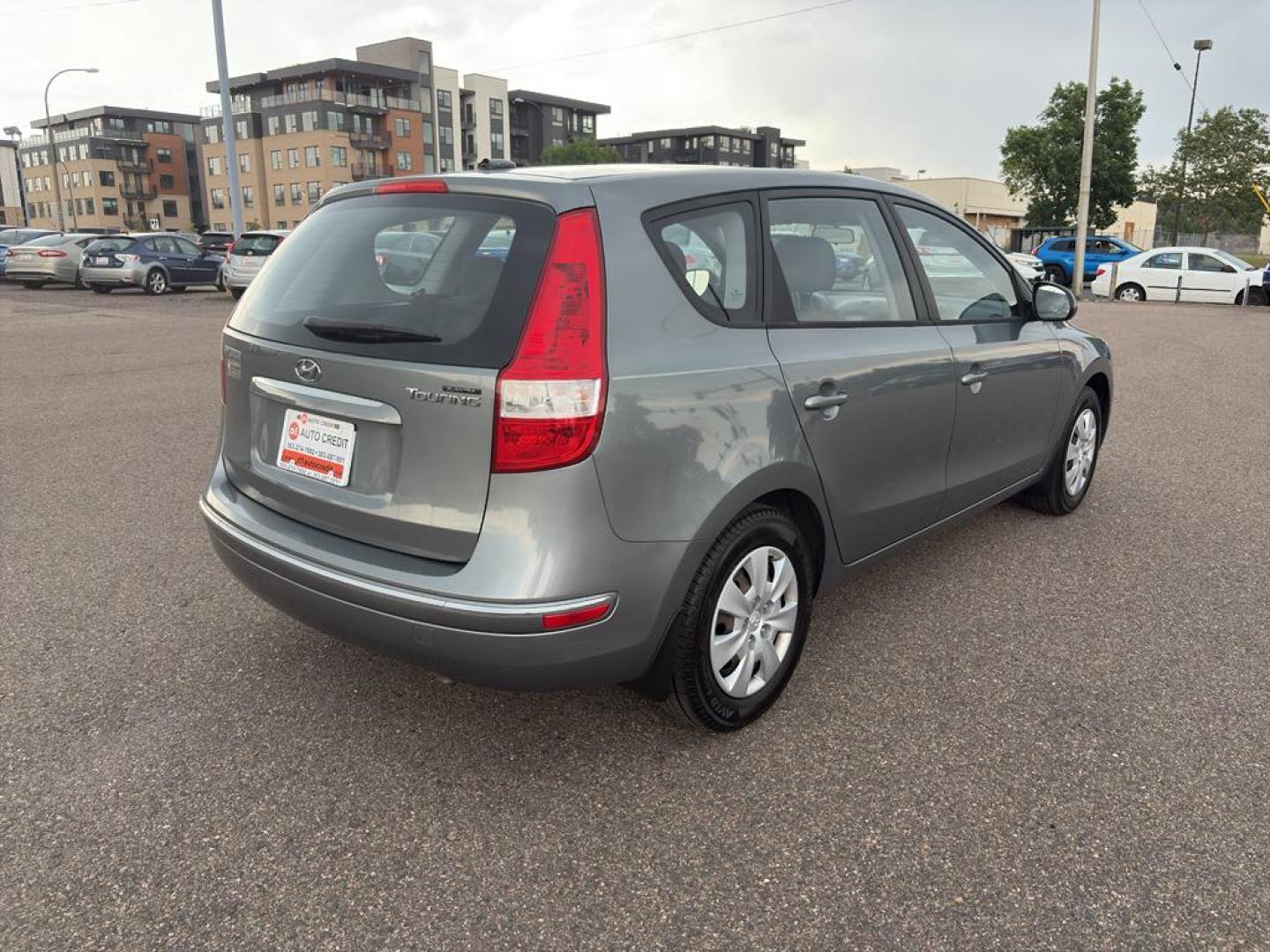 2011 GRAY Hyundai Elantra Touring SE MANUAL (KMHDB8AE1BU) with an 4 Cyl, 2.0L engine, Manual transmission, located at 10890 W. Colfax Ave., Lakewood, CO, 80215, (303) 274-7692, 39.739914, -105.120132 - Photo#4
