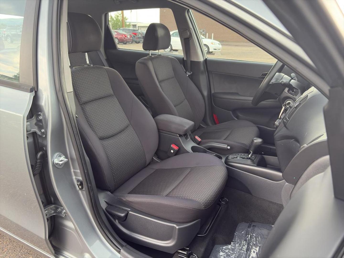 2011 GRAY Hyundai Elantra Touring SE MANUAL (KMHDB8AE1BU) with an 4 Cyl, 2.0L engine, Manual transmission, located at 10890 W. Colfax Ave., Lakewood, CO, 80215, (303) 274-7692, 39.739914, -105.120132 - Photo#9