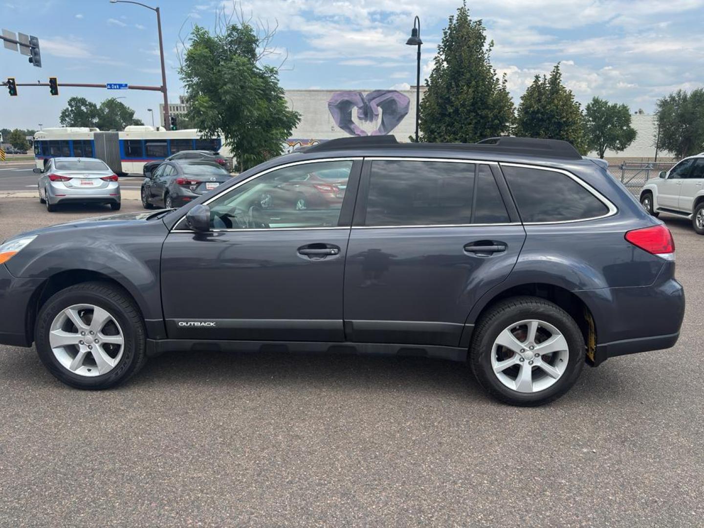 2013 GRAY Subaru Outback 2.5i Premium (4S4BRCGC3D3) with an 4 Cyl, 2.5L engine, Automatic transmission, located at 10890 W. Colfax Ave., Lakewood, CO, 80215, (303) 274-7692, 39.739914, -105.120132 - Photo#24