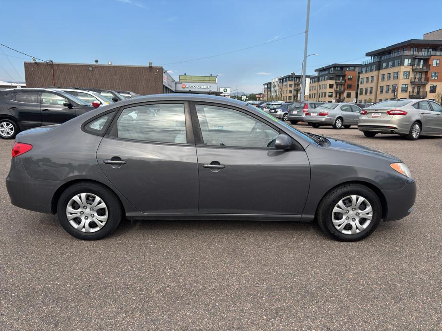 2009 GRAY Hyundai Elantra GLS (KMHDU46D69U) with an 4 Cyl, 2.0L engine, Automatic transmission, located at 10890 W. Colfax Ave., Lakewood, CO, 80215, (303) 274-7692, 39.739914, -105.120132 - Photo#2