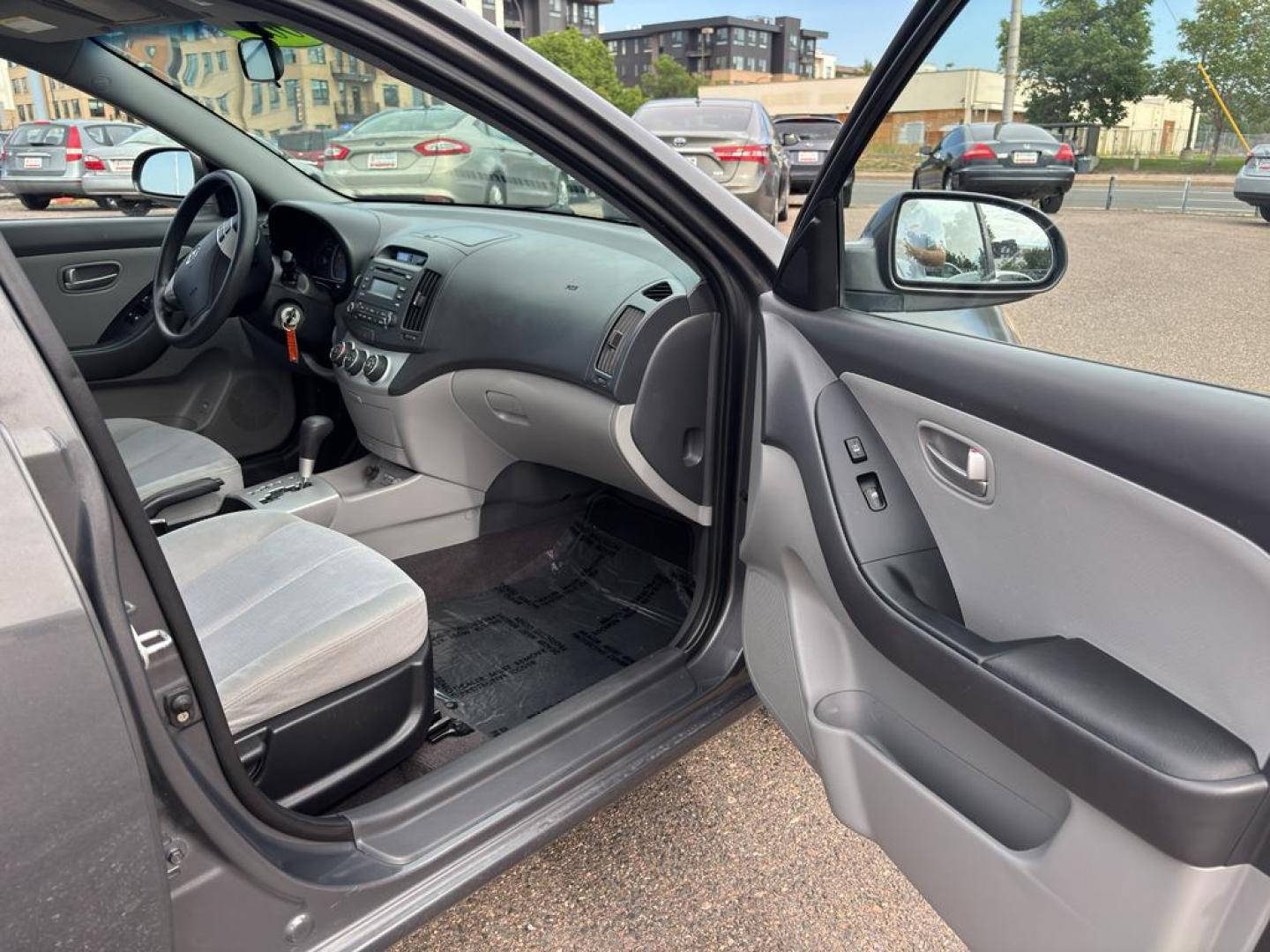 2009 GRAY Hyundai Elantra GLS (KMHDU46D69U) with an 4 Cyl, 2.0L engine, Automatic transmission, located at 10890 W. Colfax Ave., Lakewood, CO, 80215, (303) 274-7692, 39.739914, -105.120132 - Photo#6