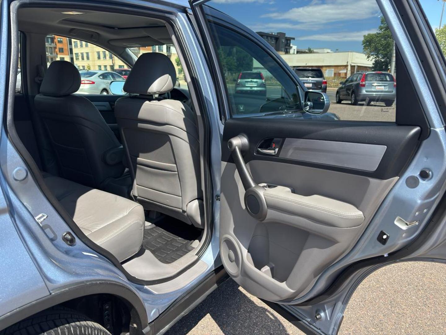 2010 BLUE Honda CR-V EX-L (5J6RE4H71AL) with an 4 Cyl, 2.4L engine, Automatic transmission, located at 10890 W. Colfax Ave., Lakewood, CO, 80215, (303) 274-7692, 39.739914, -105.120132 - Photo#9